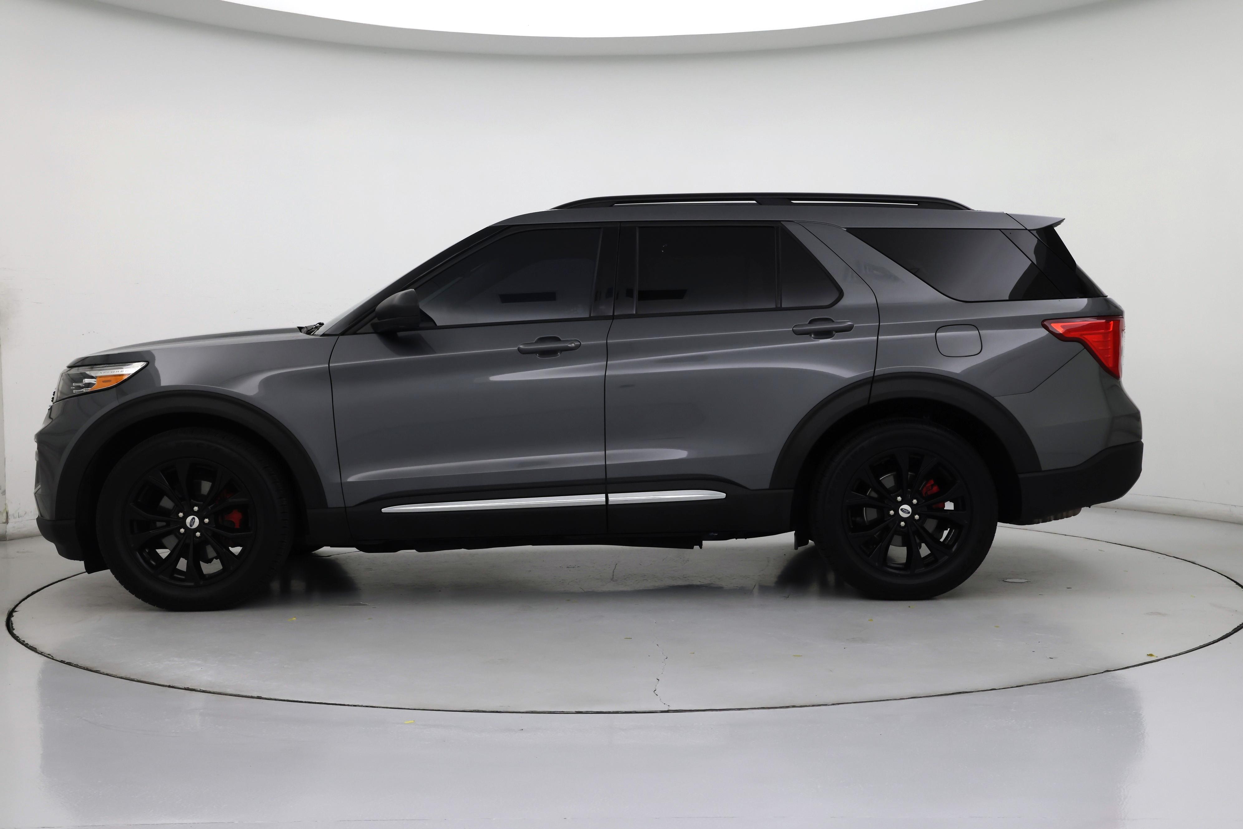 Thumbnail: 2022 Ford Explorer - 3