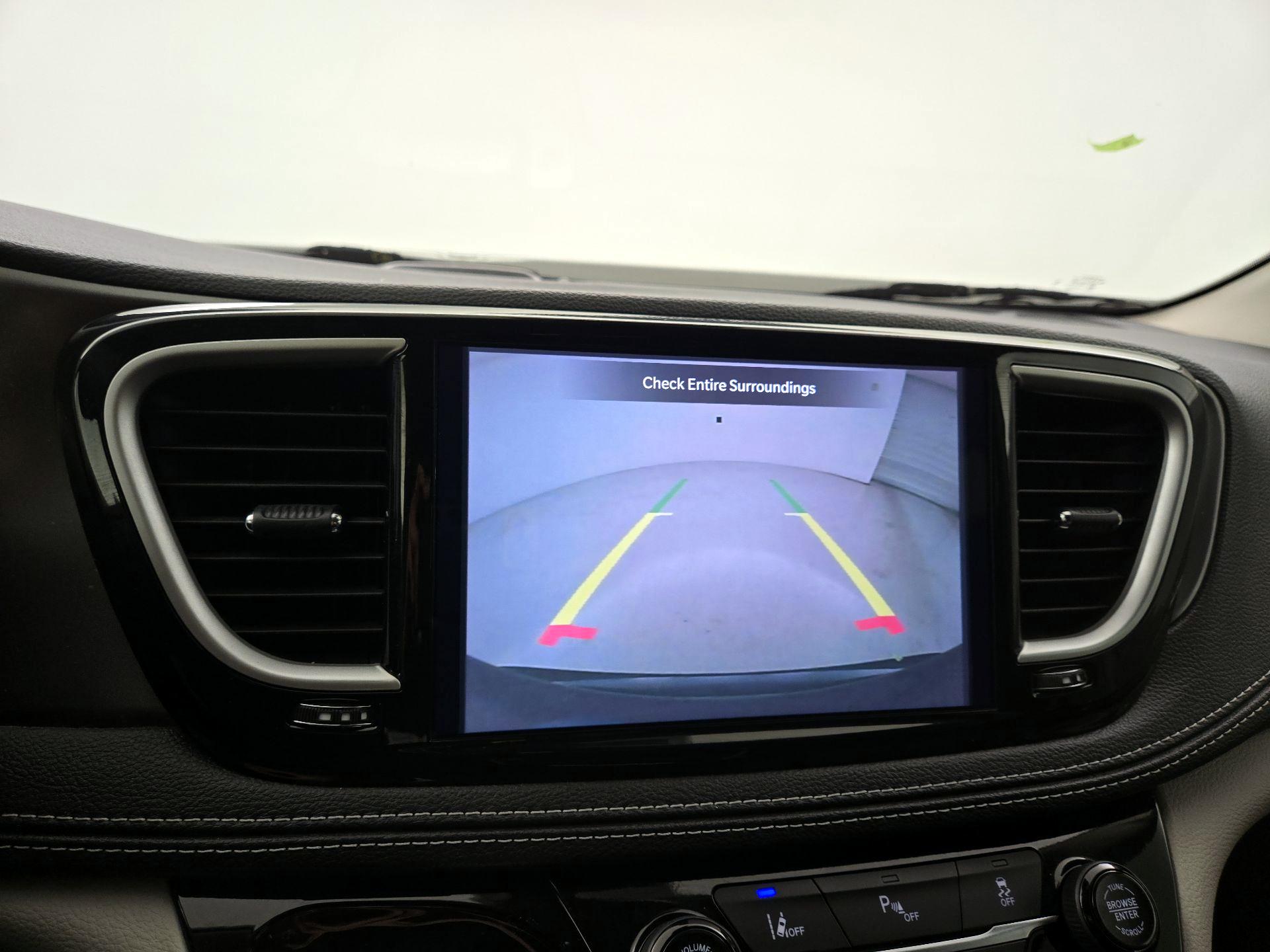 Thumbnail: 2024 Chrysler Pacifica - 14