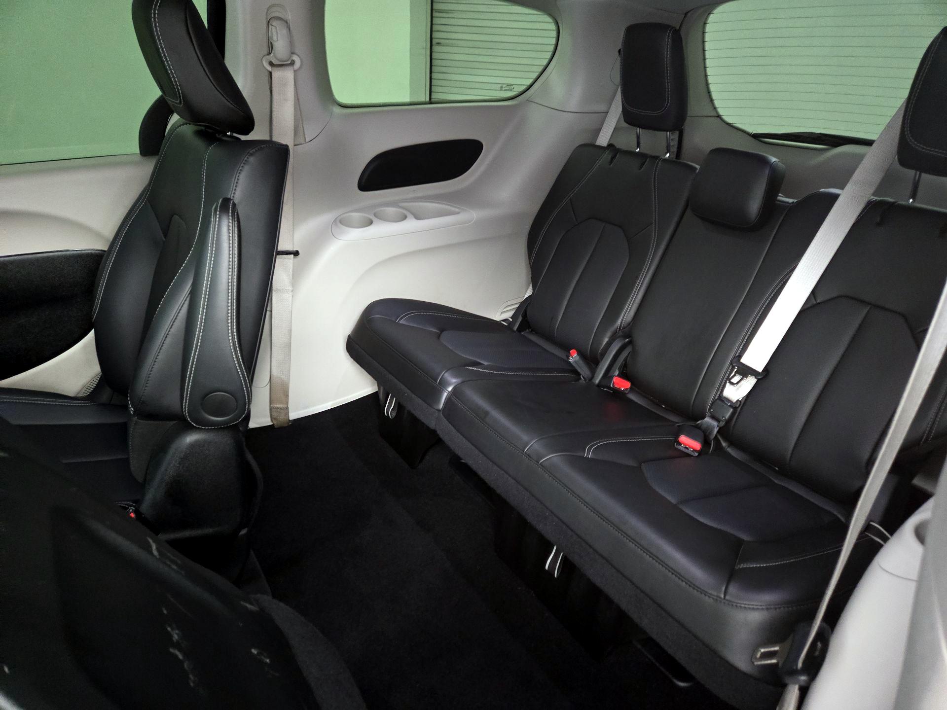 Thumbnail: 2024 Chrysler Pacifica - 20