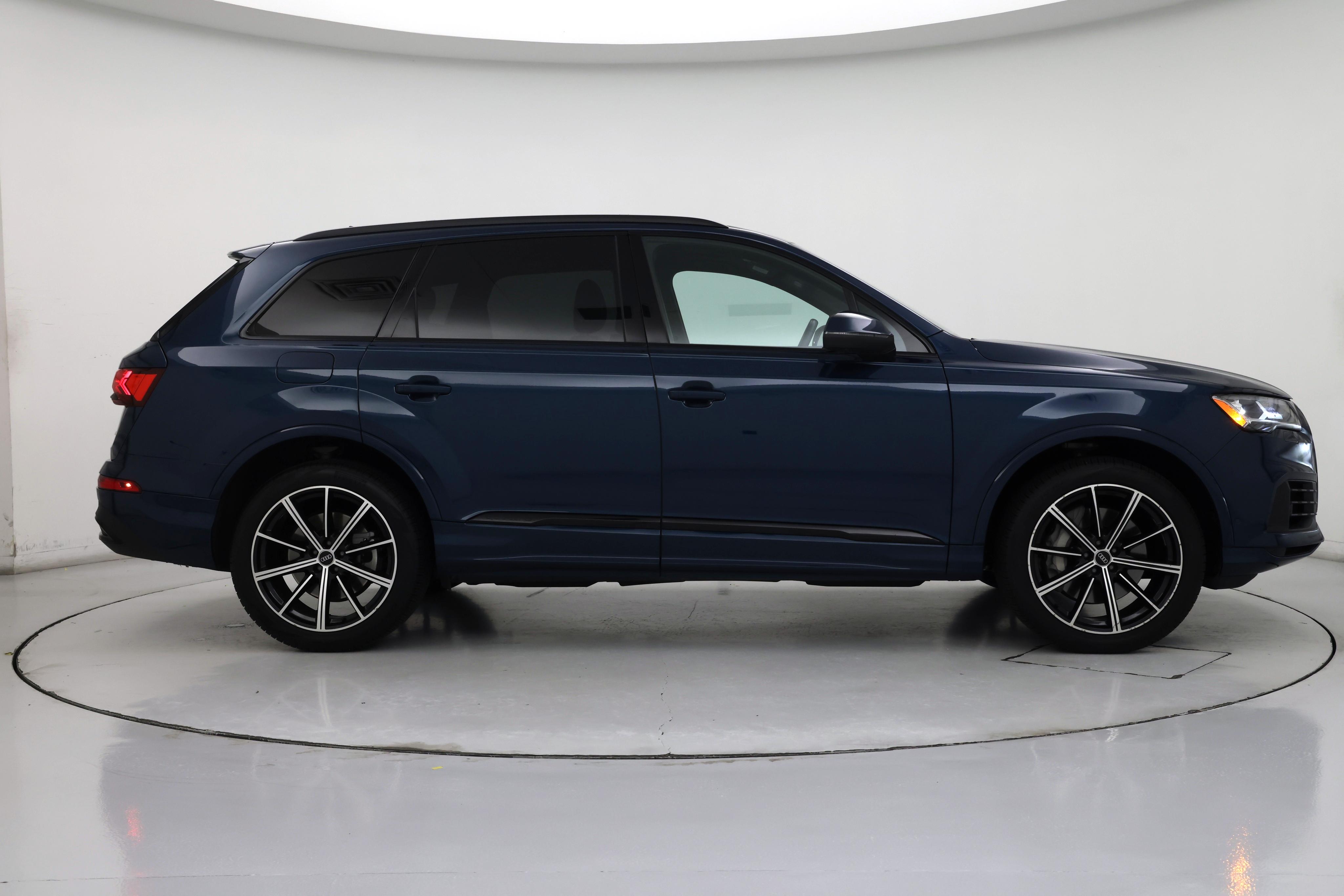 Thumbnail: 2022 Audi Q7 - 7