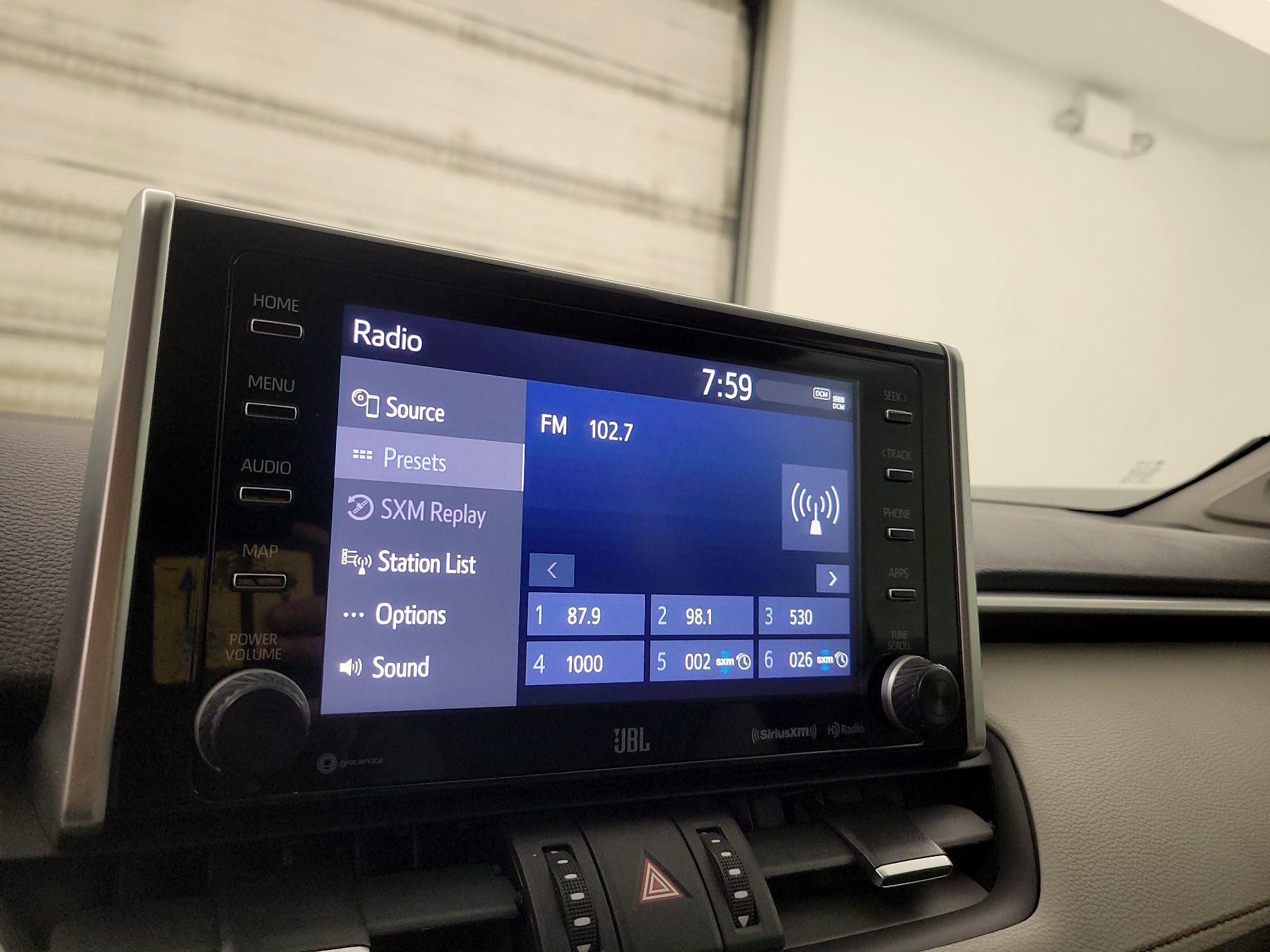 Thumbnail: 2020 Toyota RAV4 - 15