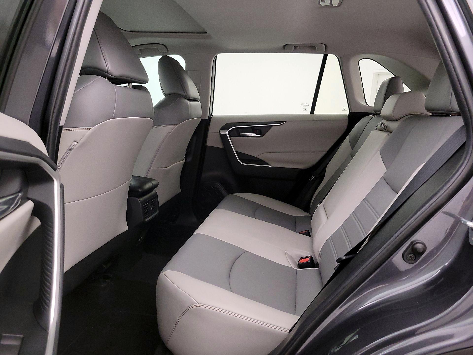 Thumbnail: 2020 Toyota RAV4 - 20