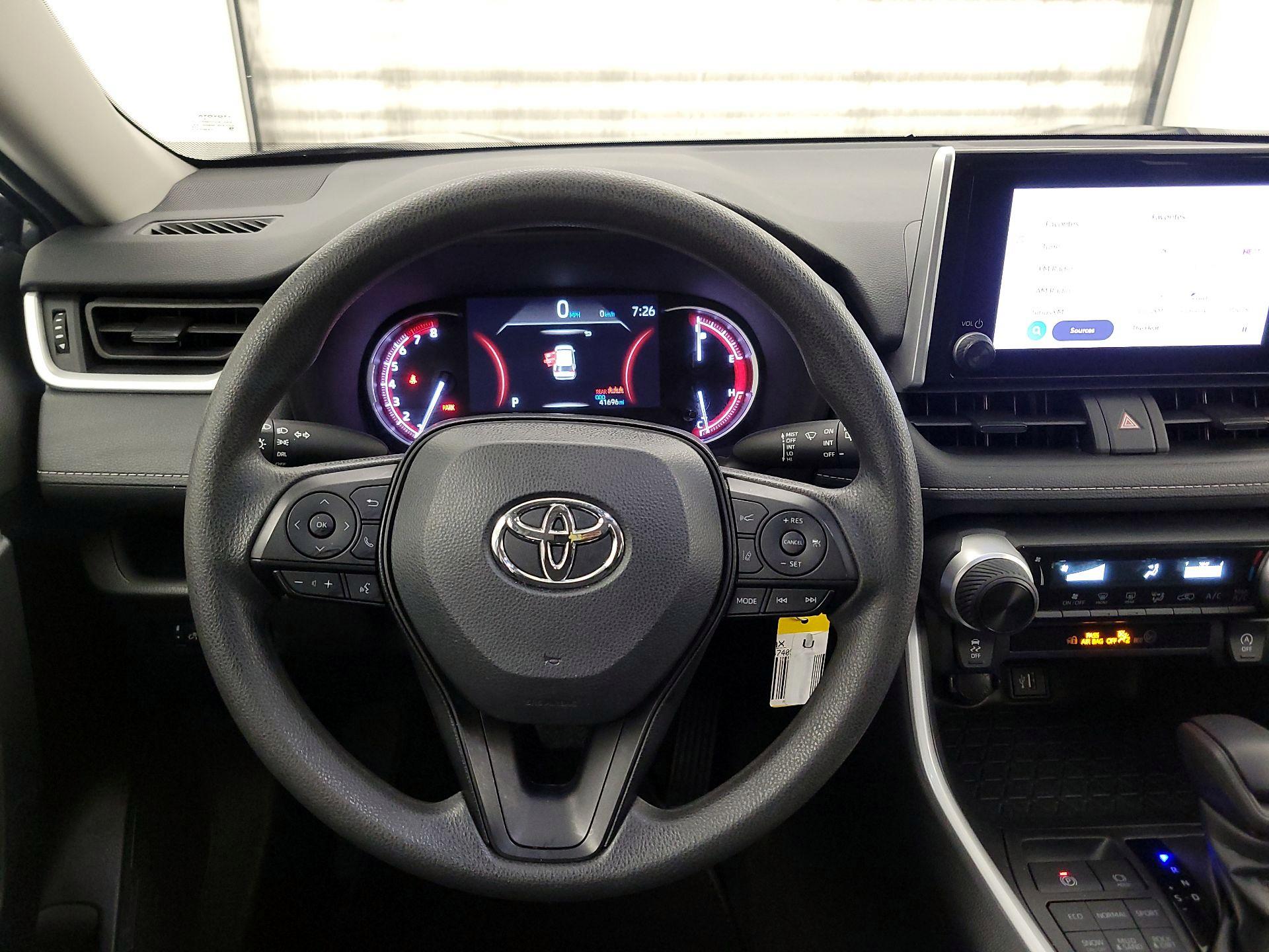 Thumbnail: 2024 Toyota RAV4 - 10