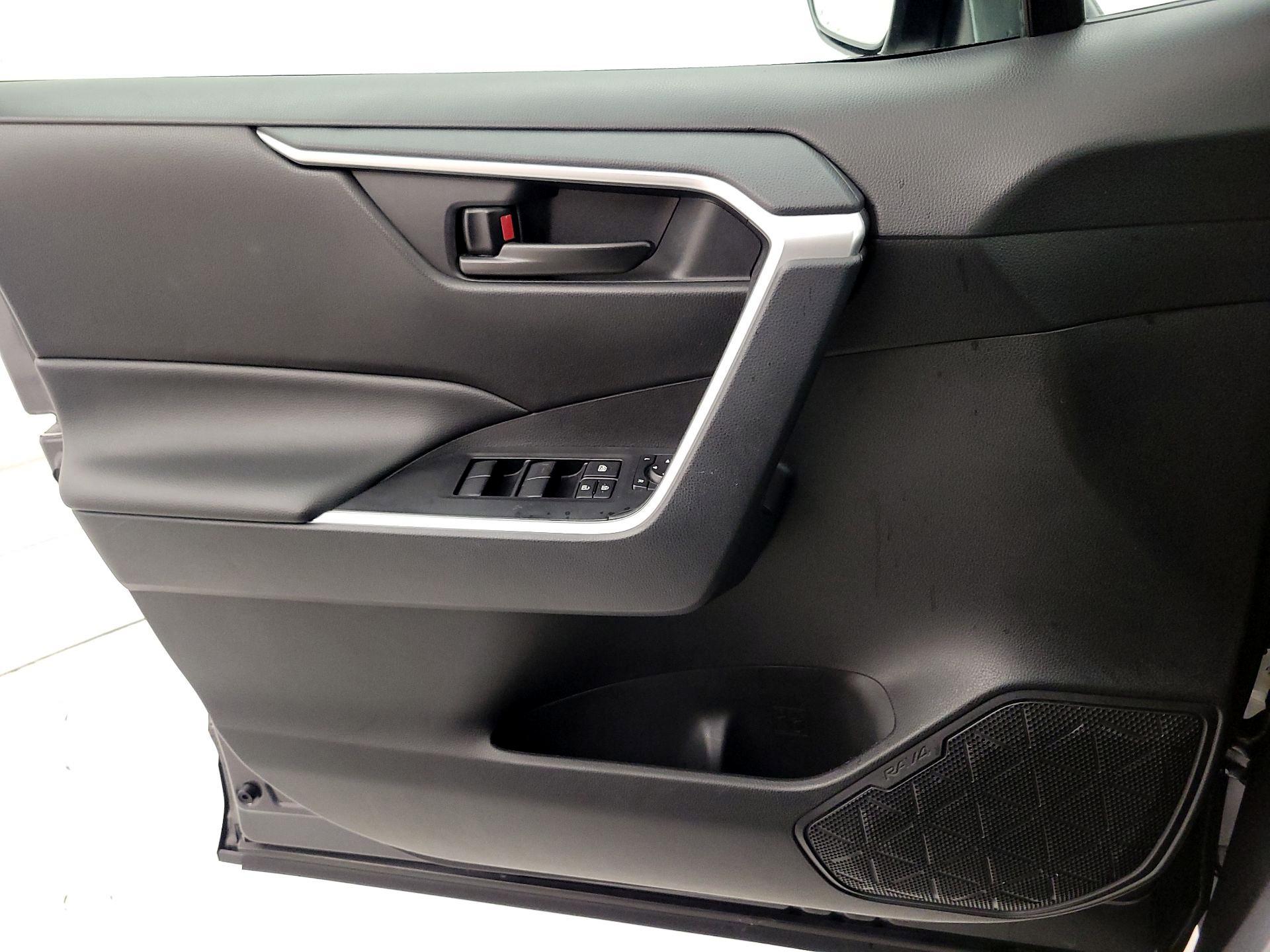 Thumbnail: 2024 Toyota RAV4 - 12