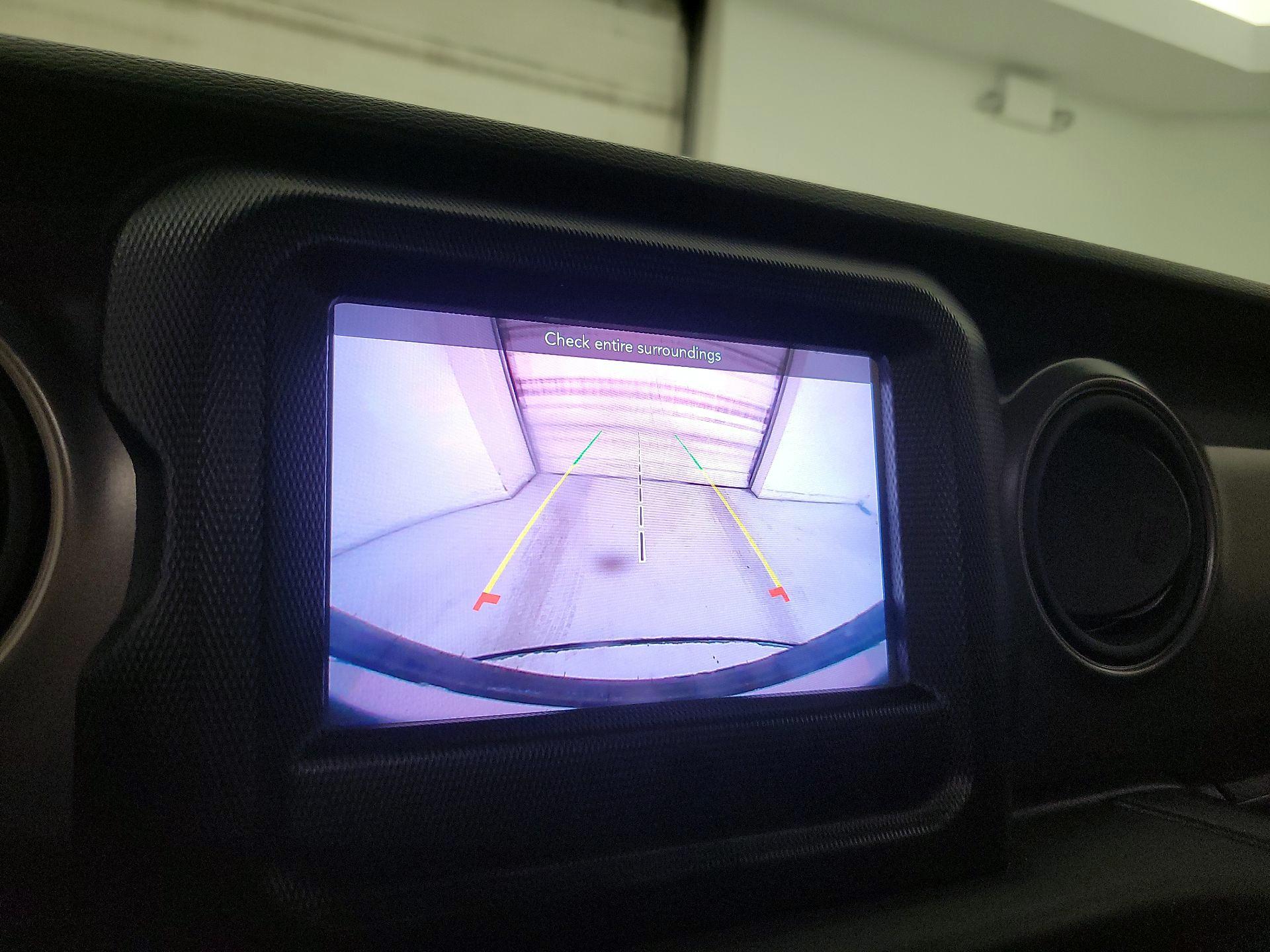 Thumbnail: 2022 Jeep Wrangler - 14