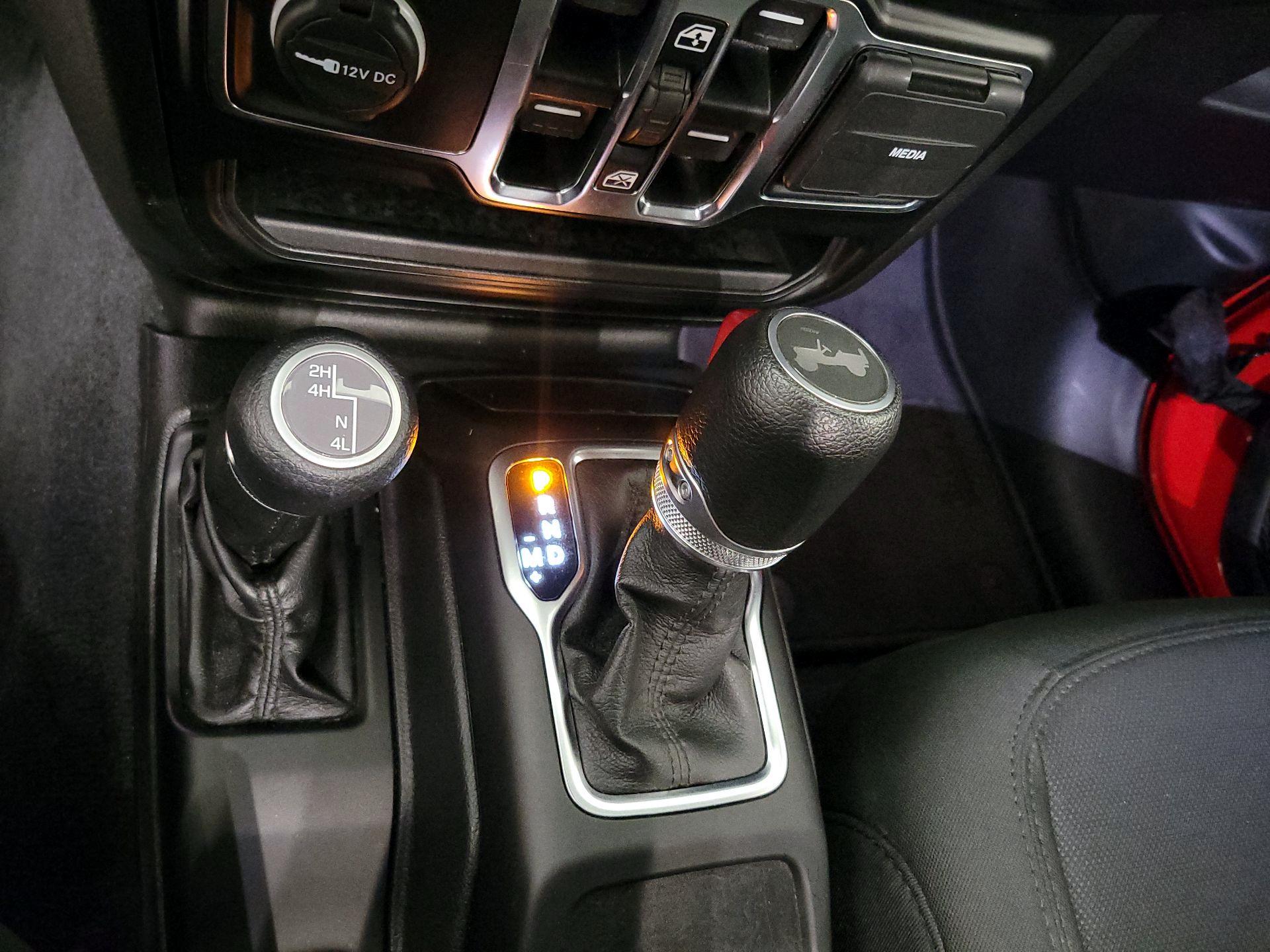 Thumbnail: 2022 Jeep Wrangler - 17