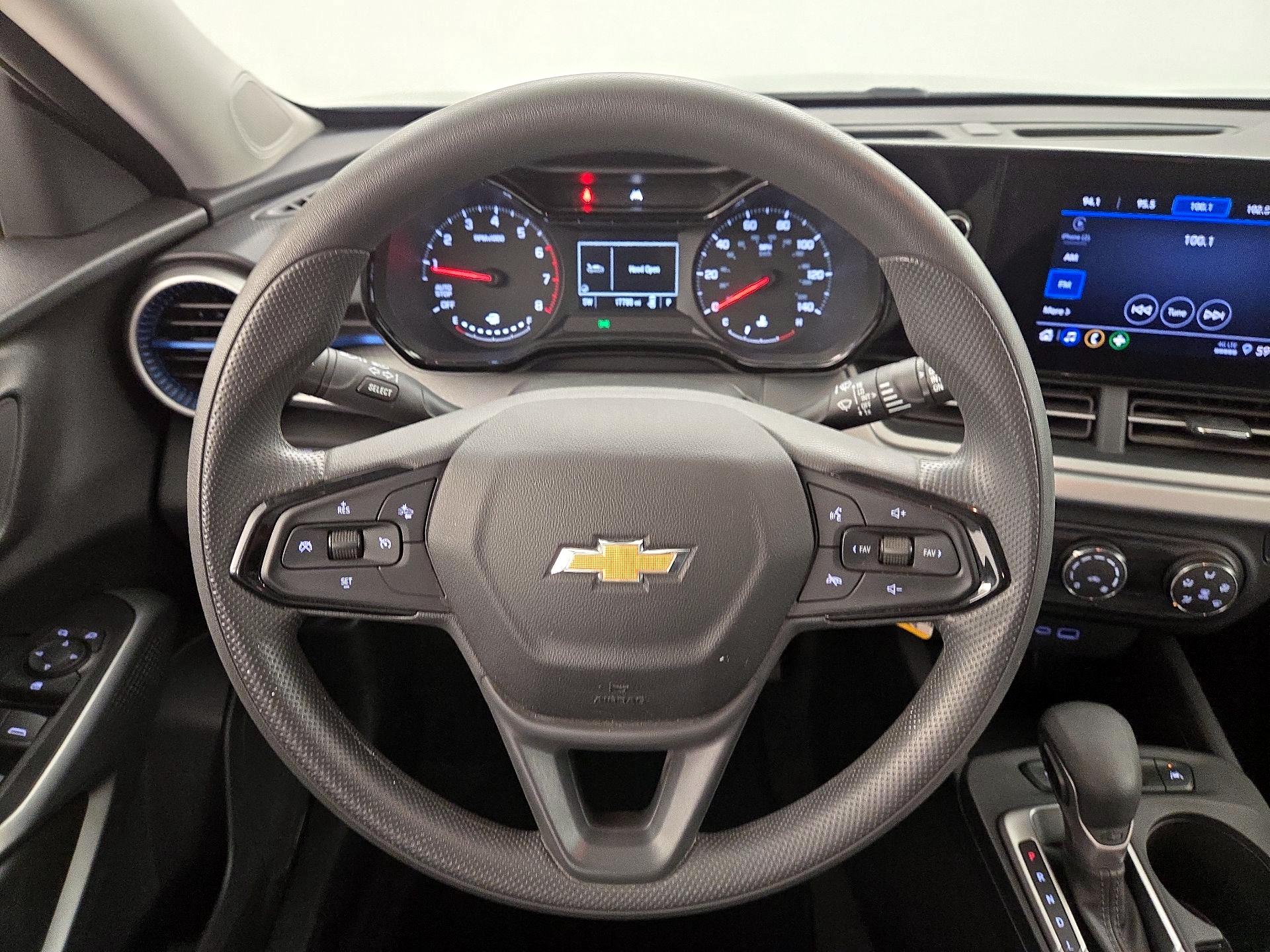 Thumbnail: 2025 Chevrolet Trax - 10