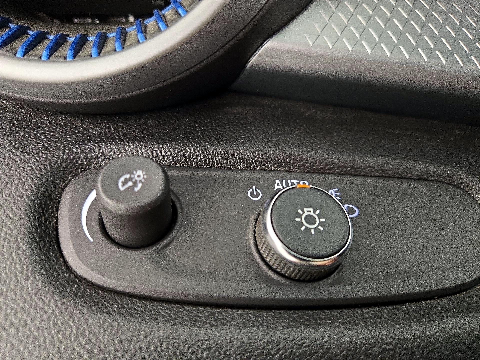 Thumbnail: 2025 Chevrolet Trax - 13