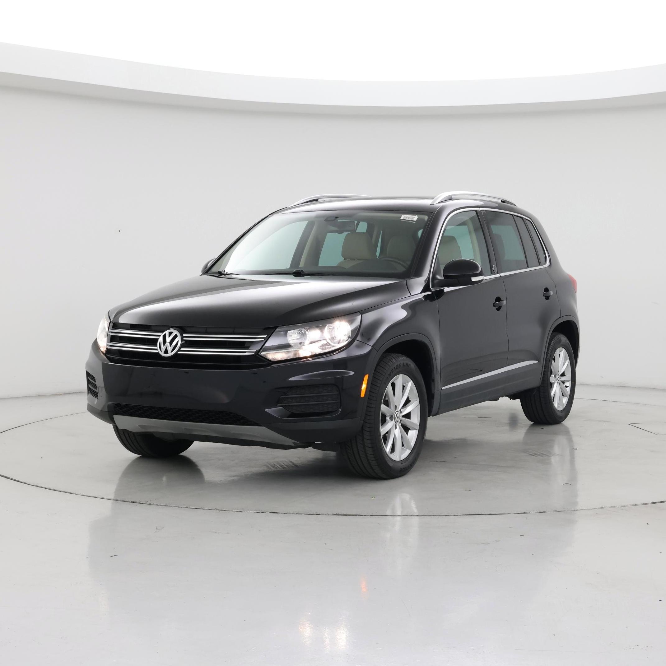 Thumbnail: 2017 Volkswagen Tiguan - 4
