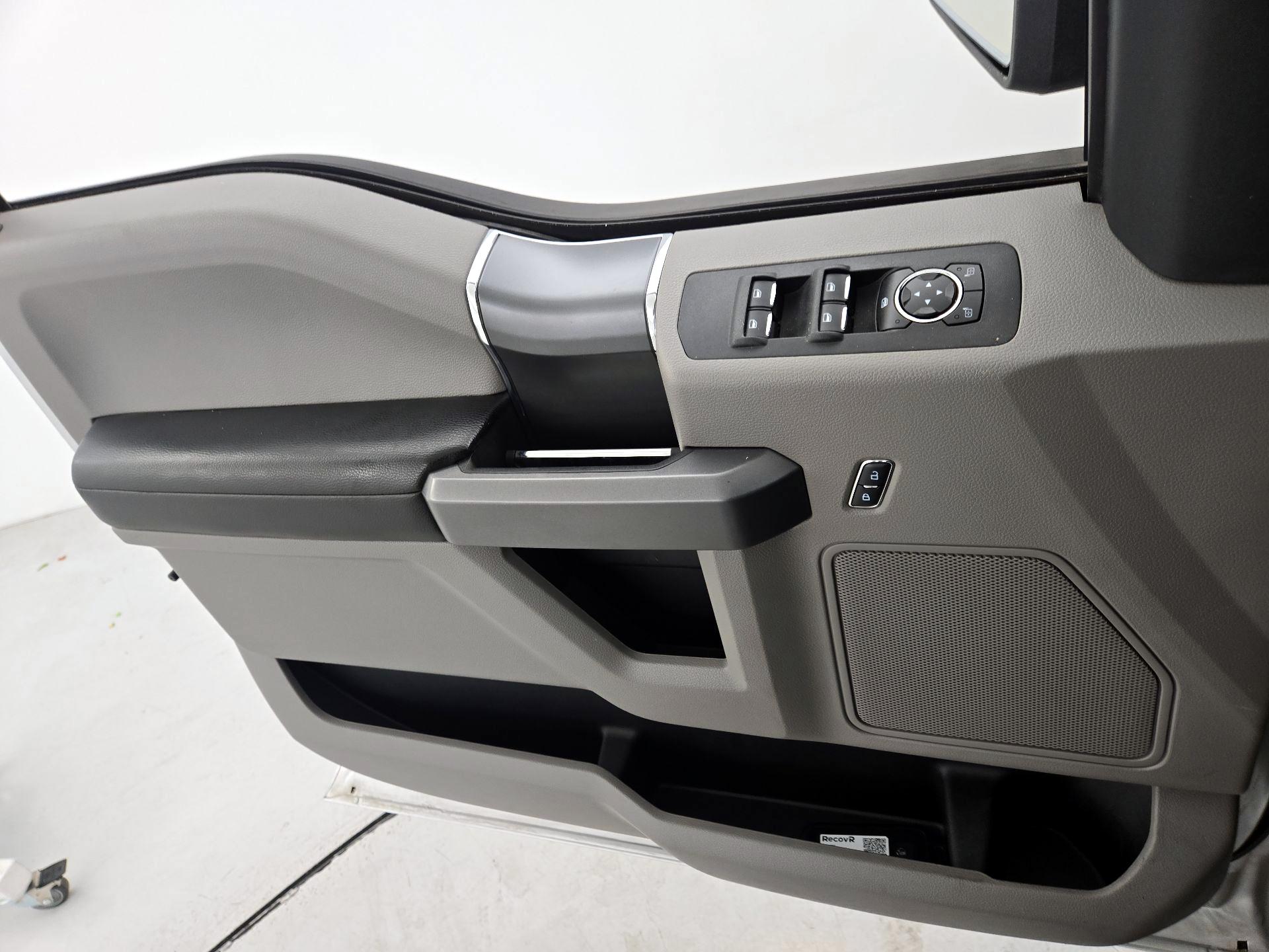 Thumbnail: 2016 Ford F-150 - 12