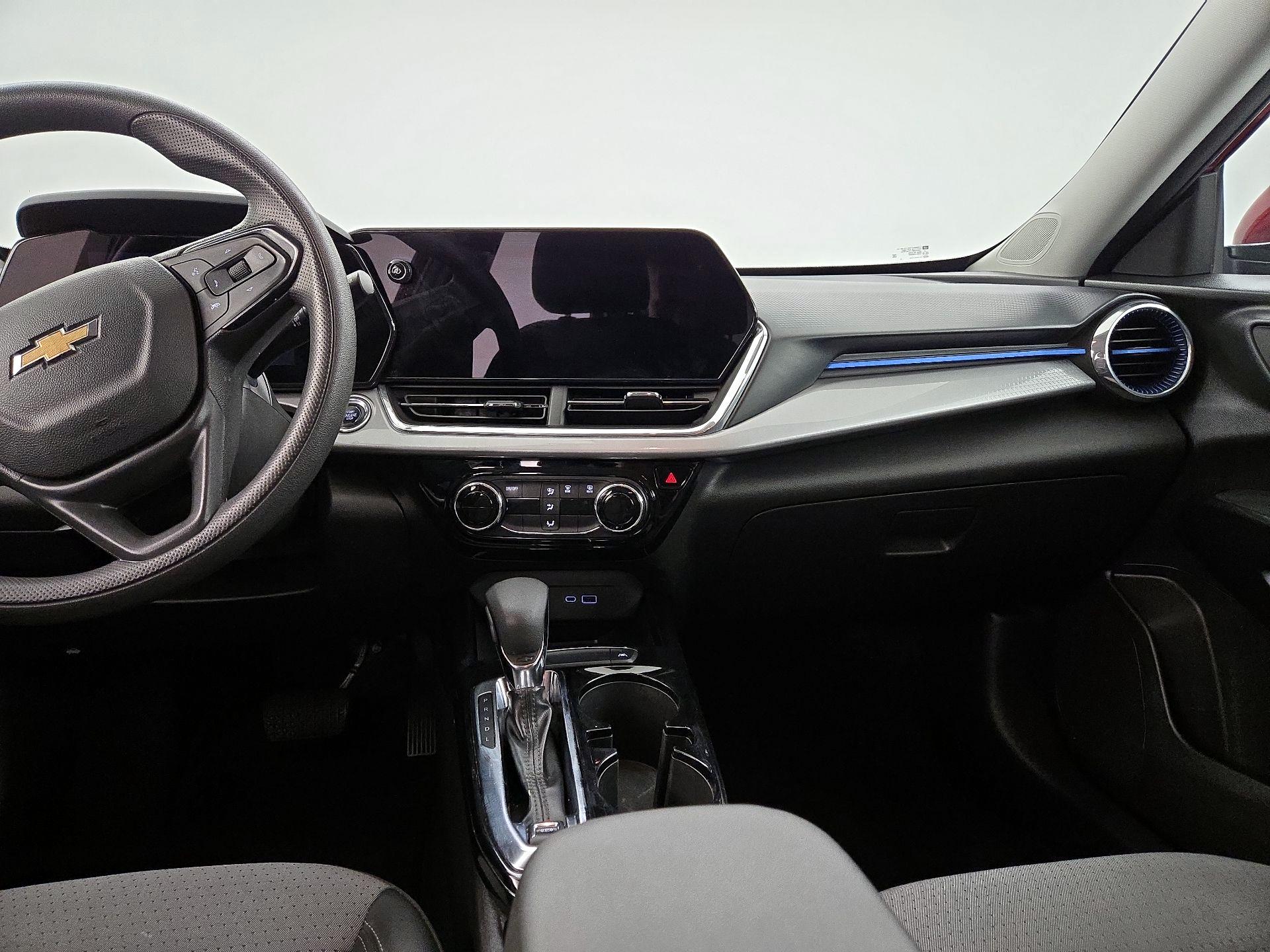 Thumbnail: 2024 Chevrolet Trax - 9