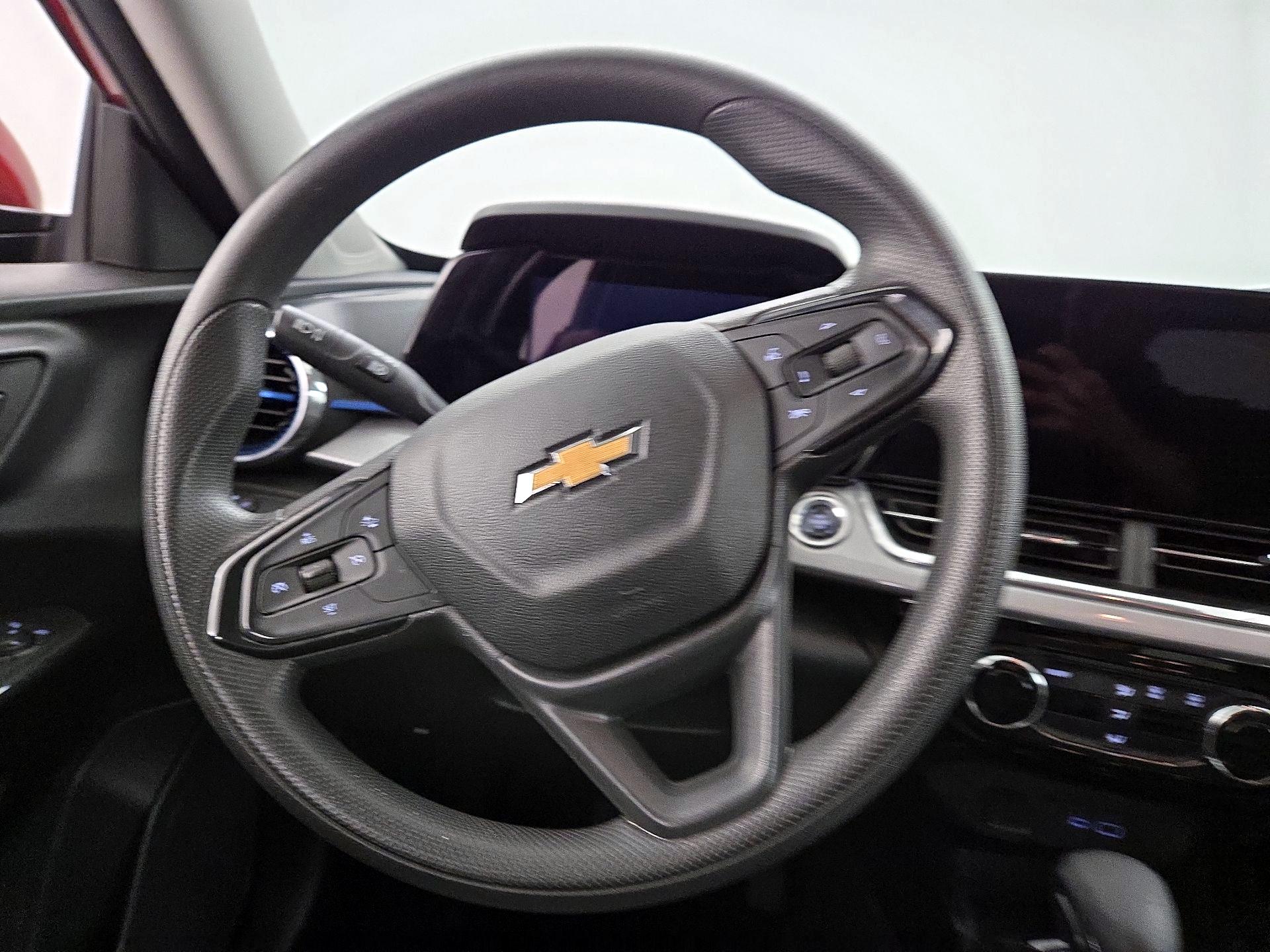 Thumbnail: 2024 Chevrolet Trax - 10