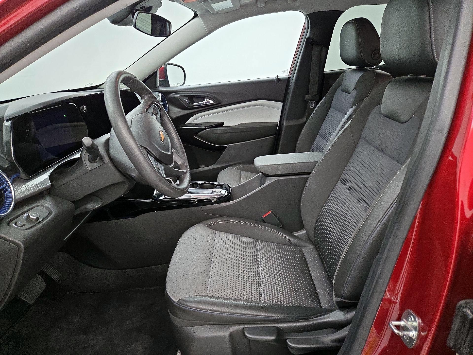 Thumbnail: 2024 Chevrolet Trax - 11