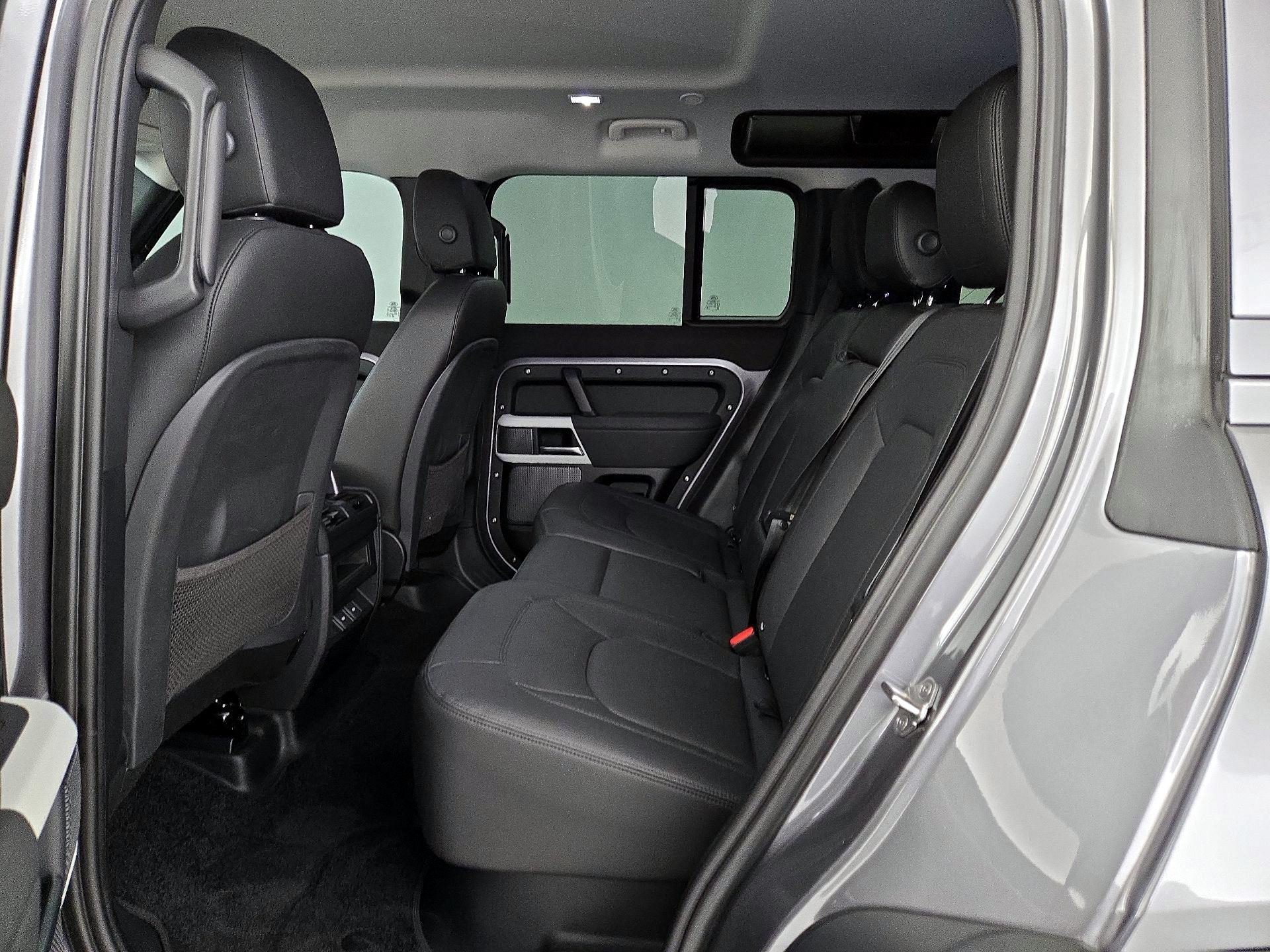 Thumbnail: 2023 Land Rover Defender - 20