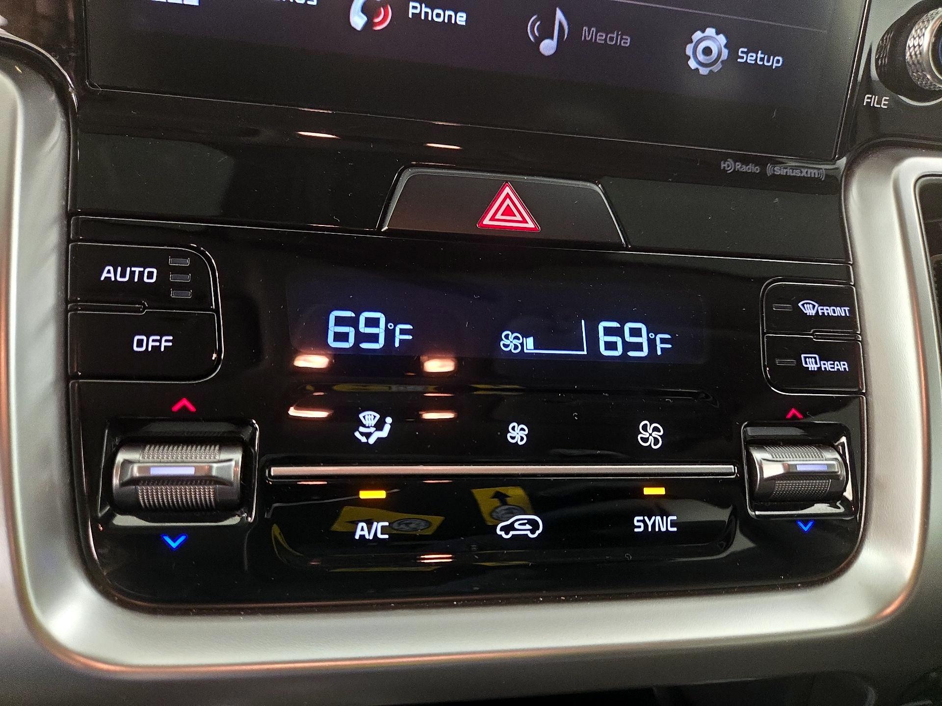 Thumbnail: 2021 Kia Sorento - 16