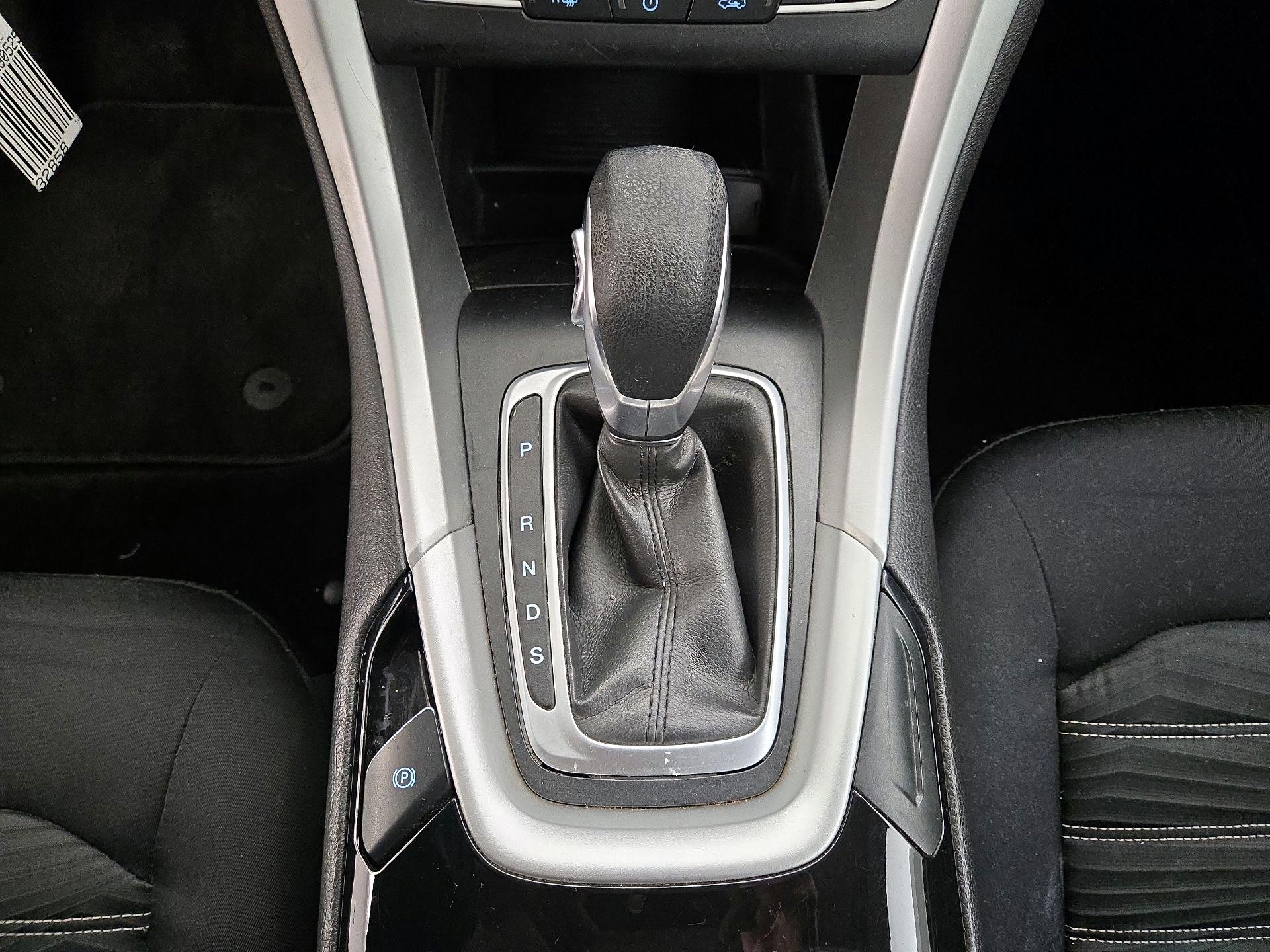 Thumbnail: 2016 Ford Fusion - 17