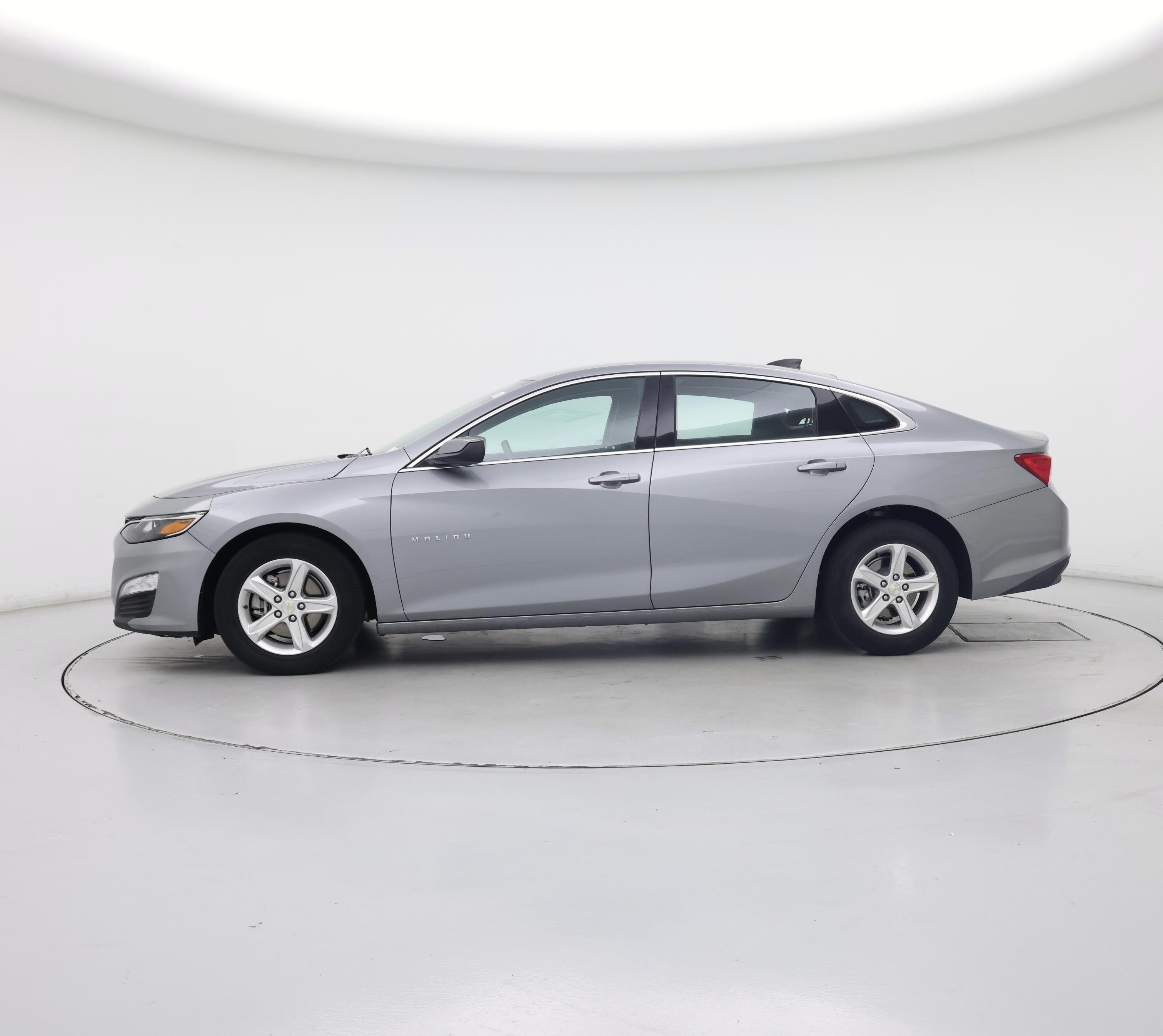 Thumbnail: 2024 Chevrolet Malibu - 3