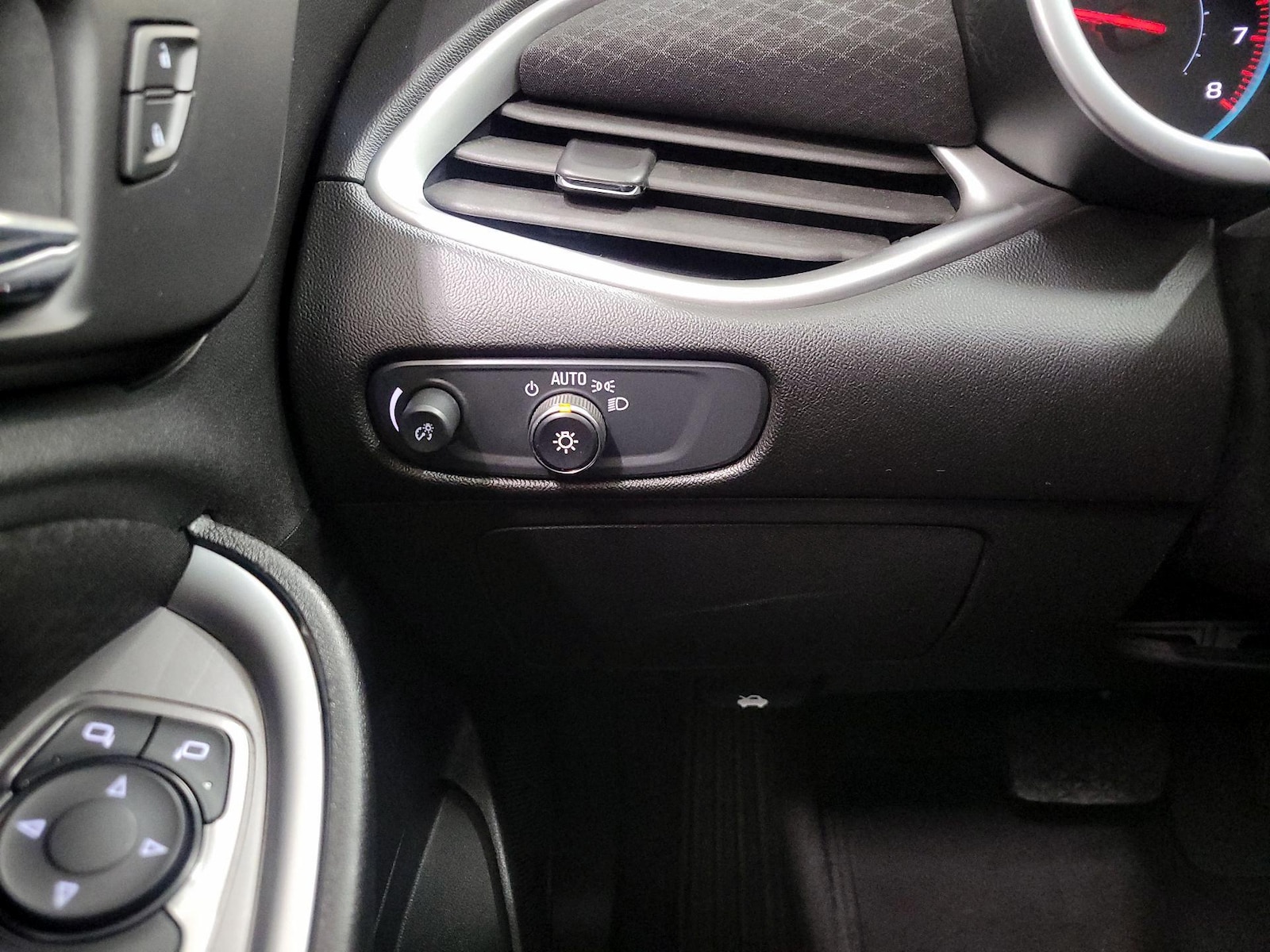 2024 Chevrolet Malibu 1LS - Photo 14