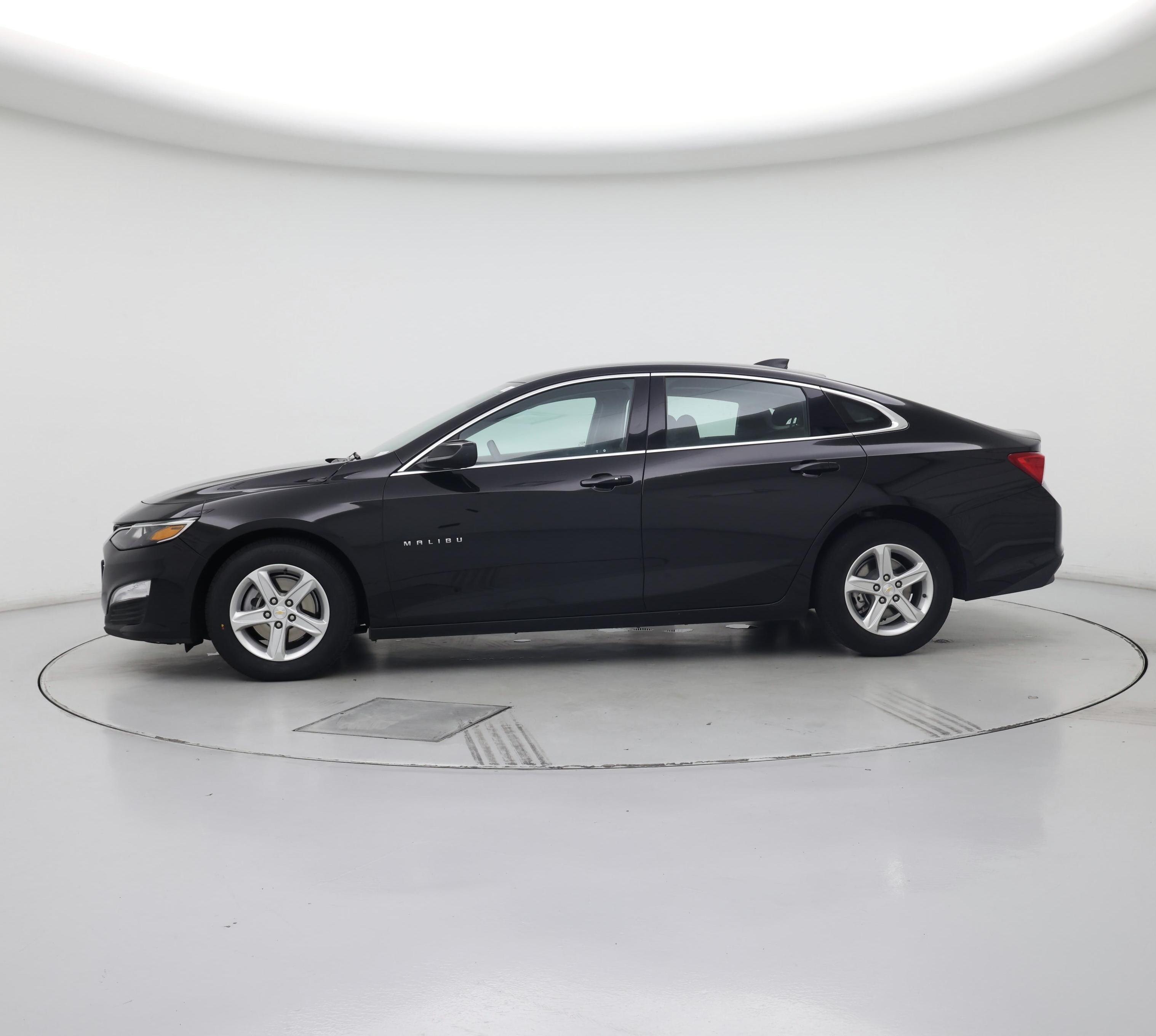 Thumbnail: 2024 Chevrolet Malibu - 3