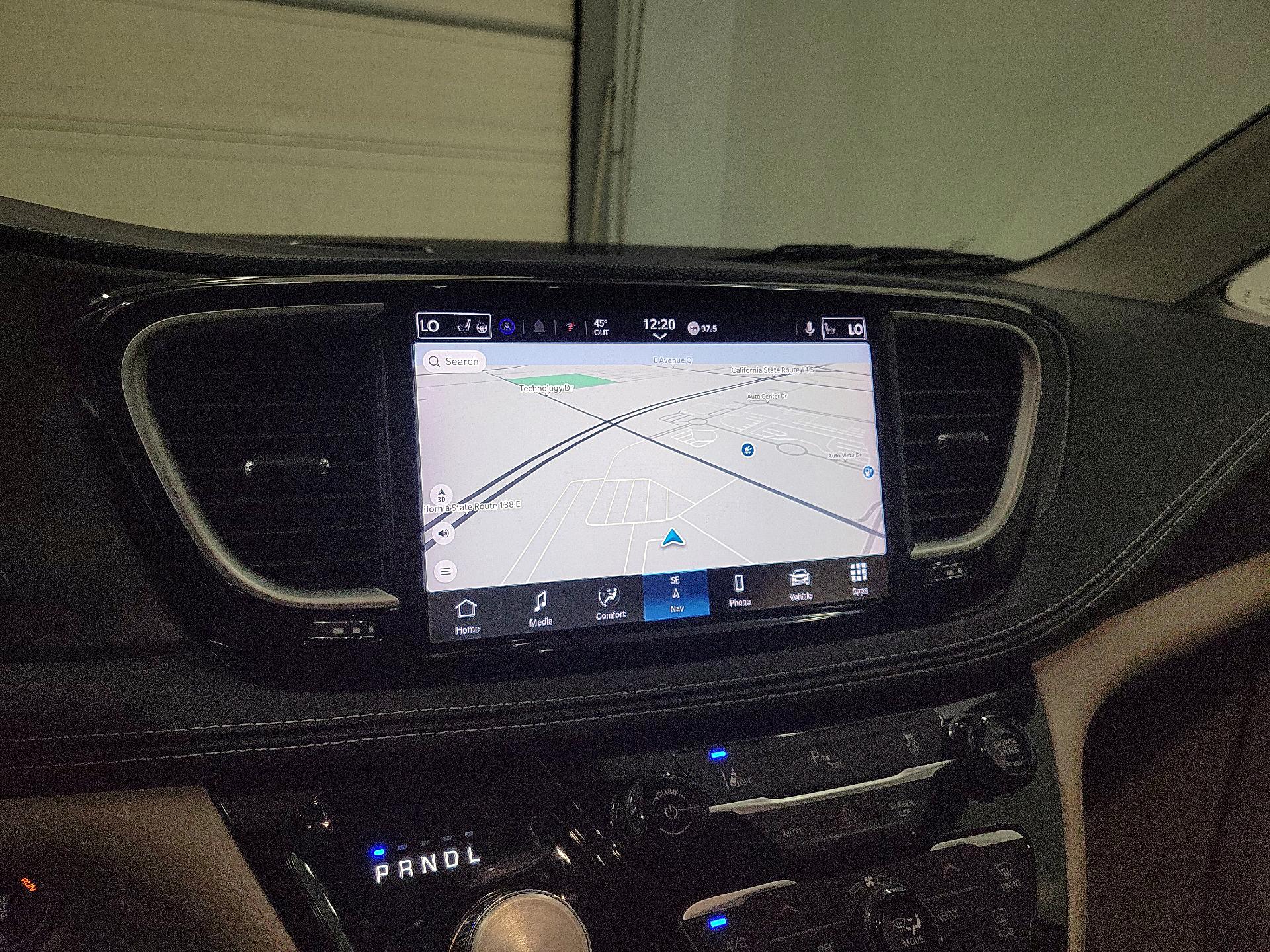 Thumbnail: 2024 Chrysler Pacifica - 14