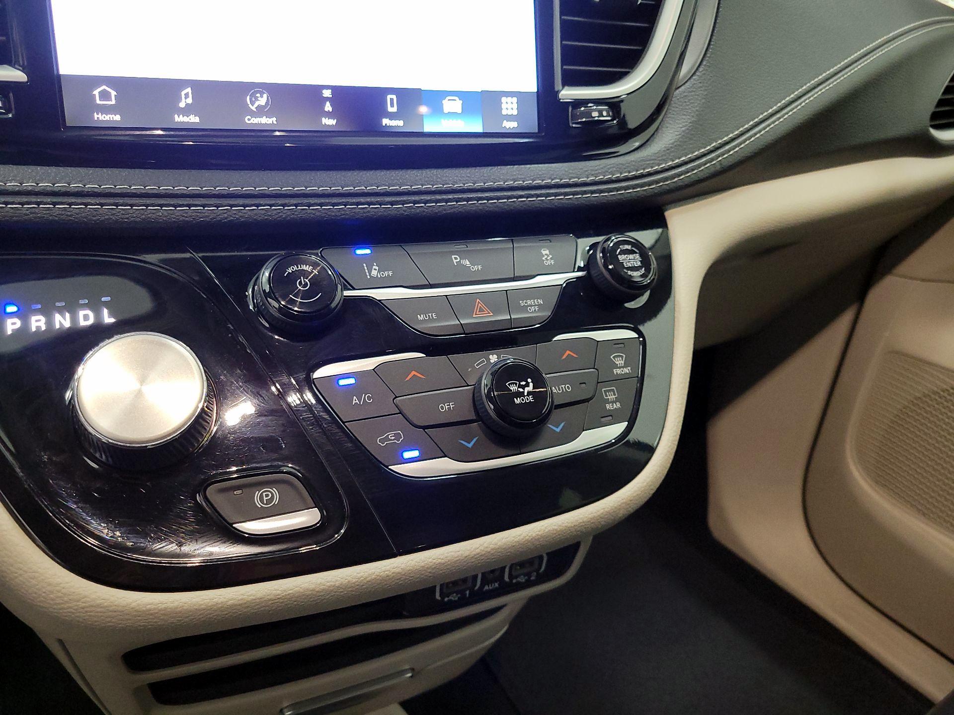 Thumbnail: 2024 Chrysler Pacifica - 17