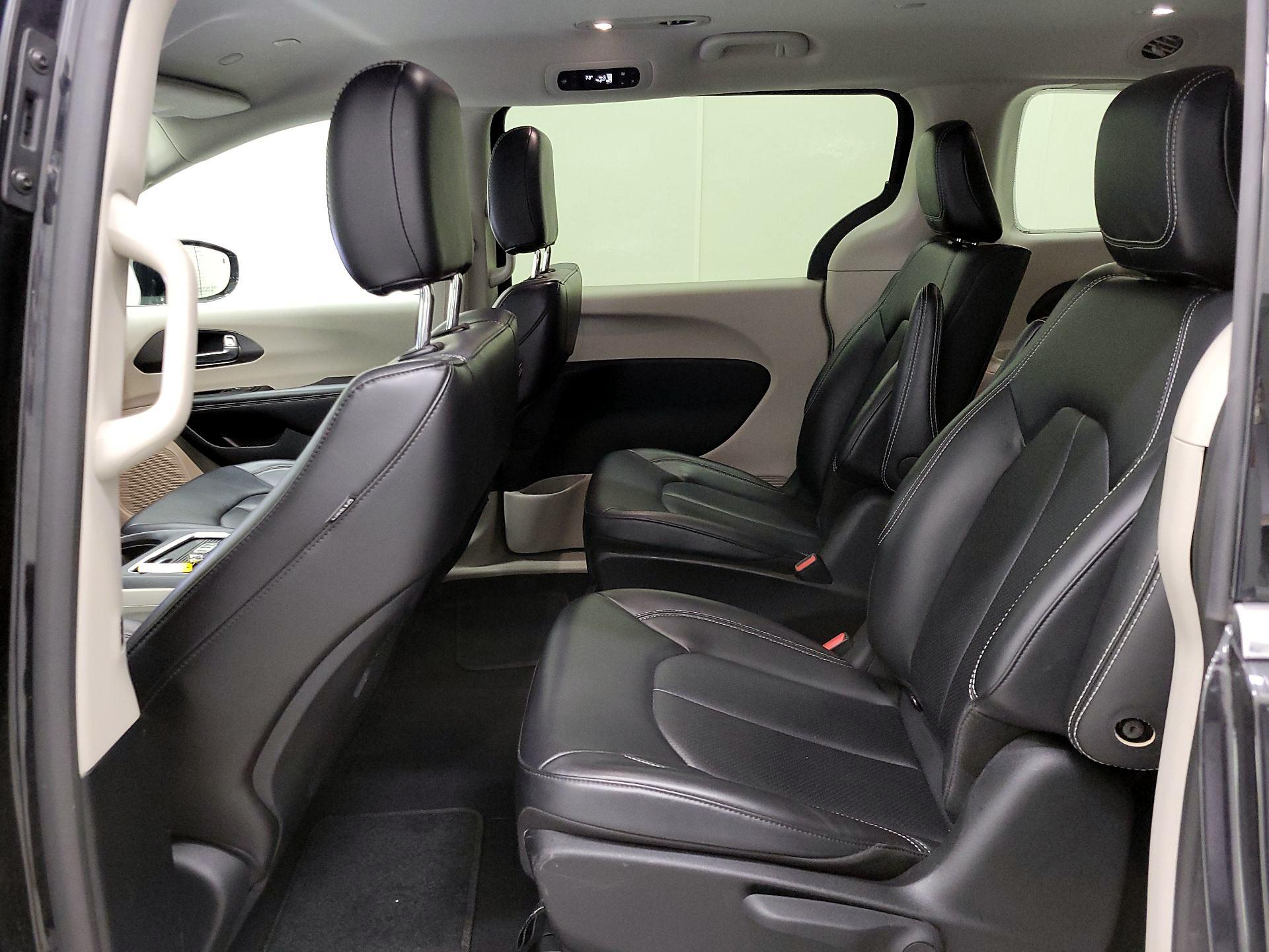 Thumbnail: 2024 Chrysler Pacifica - 20