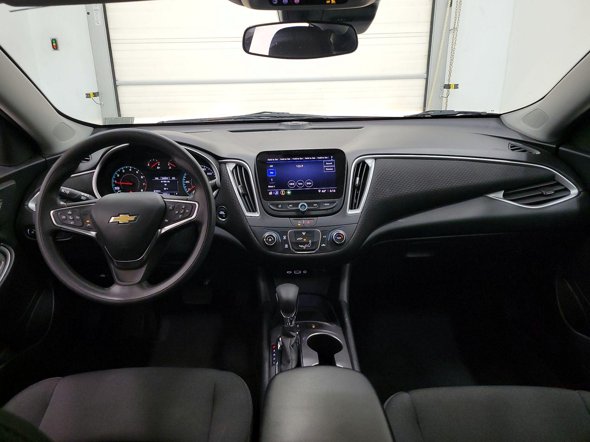 Thumbnail: 2024 Chevrolet Malibu - 9