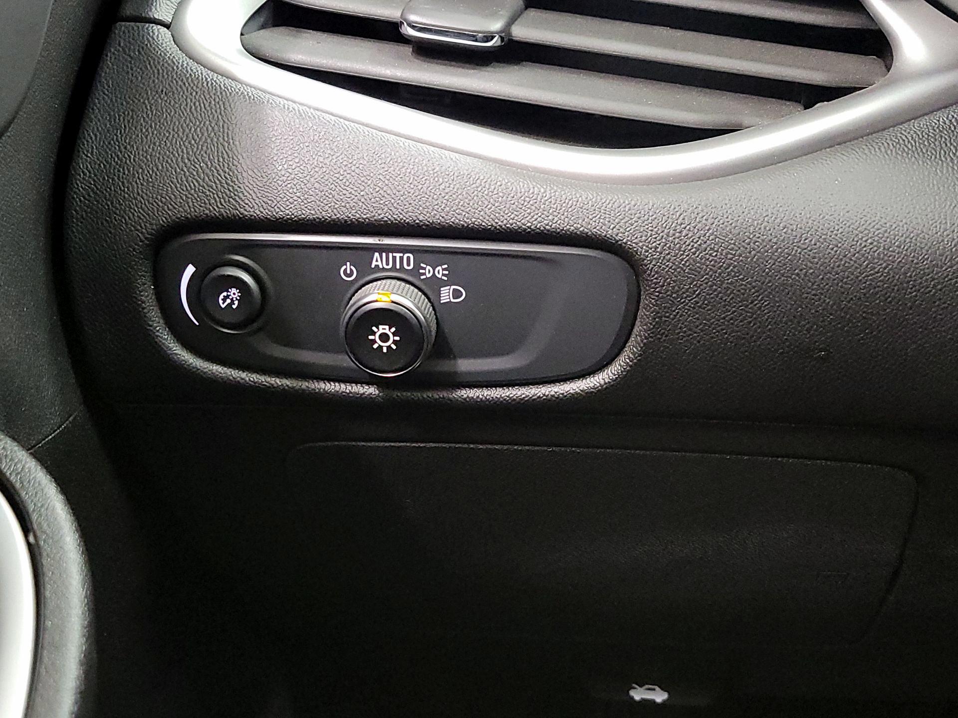 Thumbnail: 2024 Chevrolet Malibu - 13