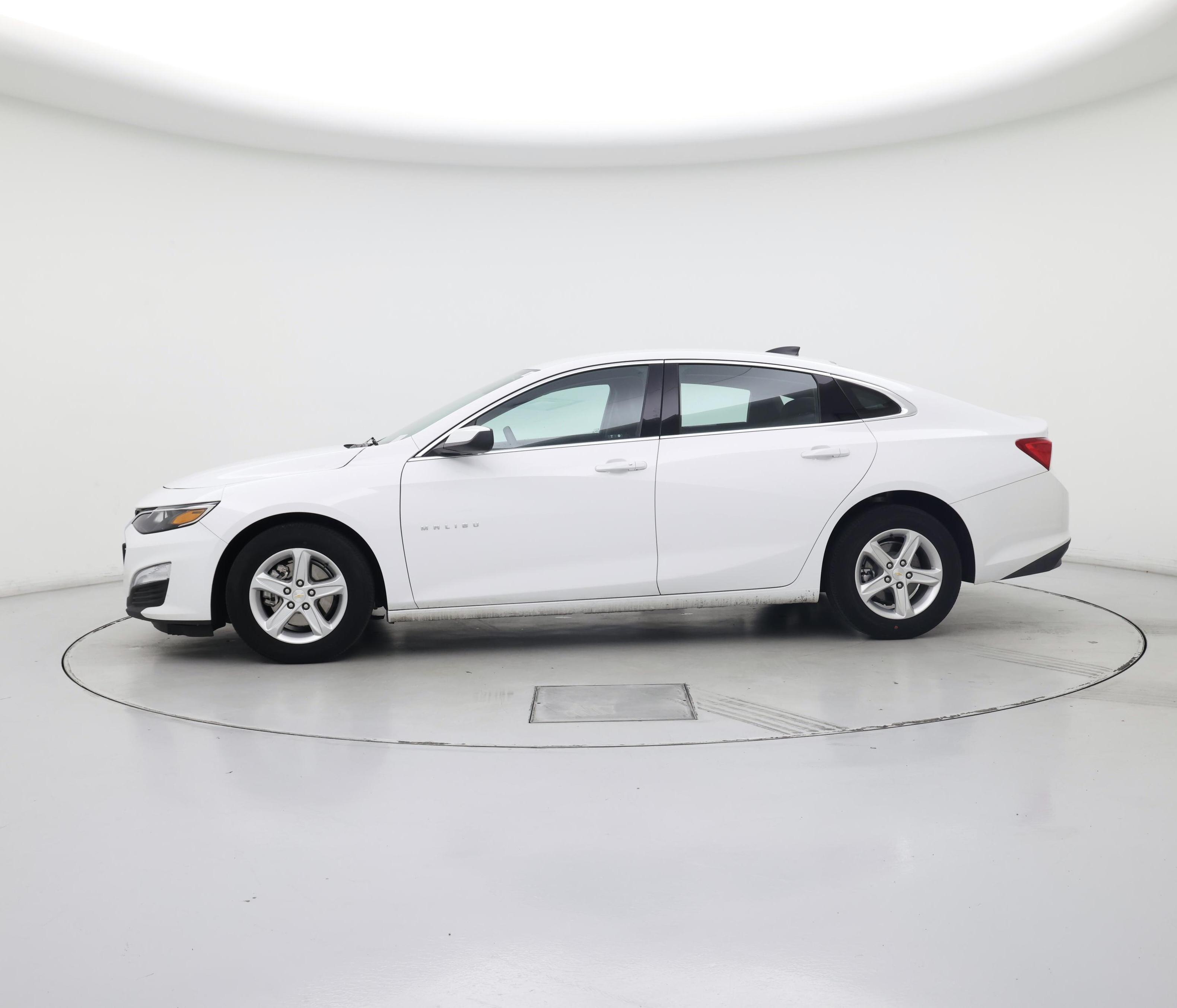 Thumbnail: 2024 Chevrolet Malibu - 3