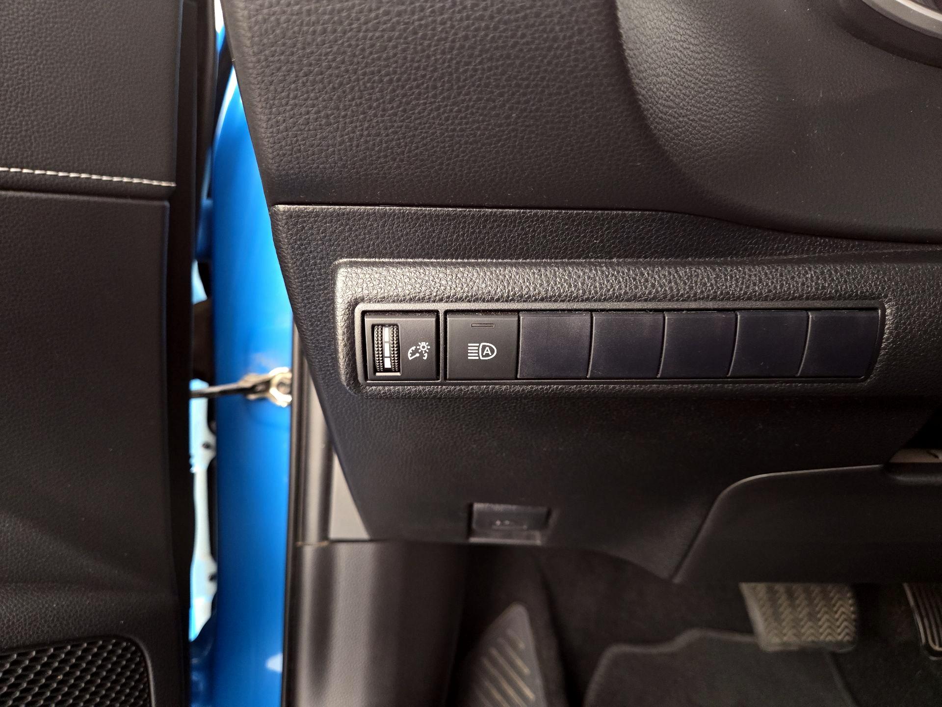 Thumbnail: 2021 Toyota Corolla - 13