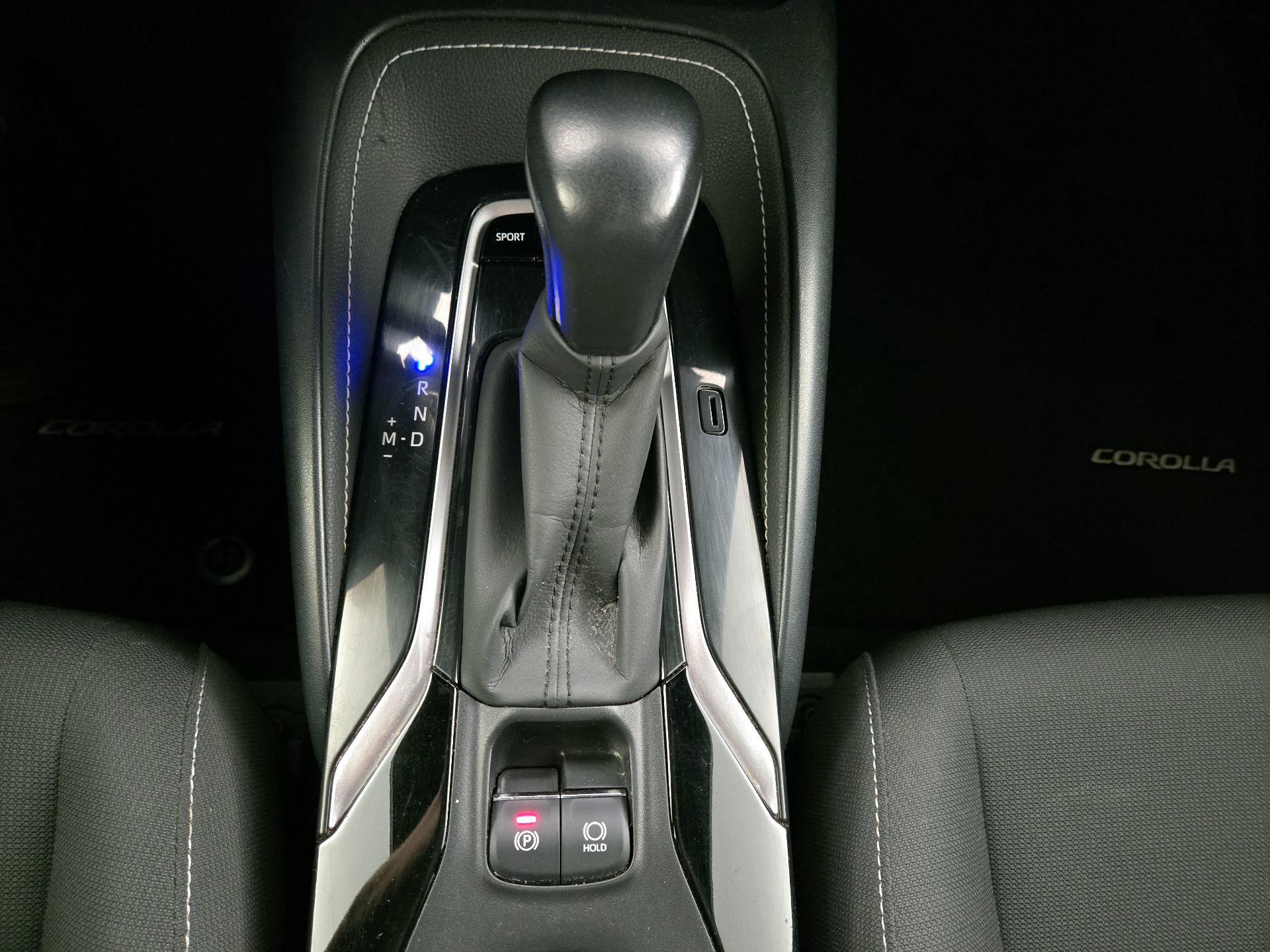 Thumbnail: 2021 Toyota Corolla - 17