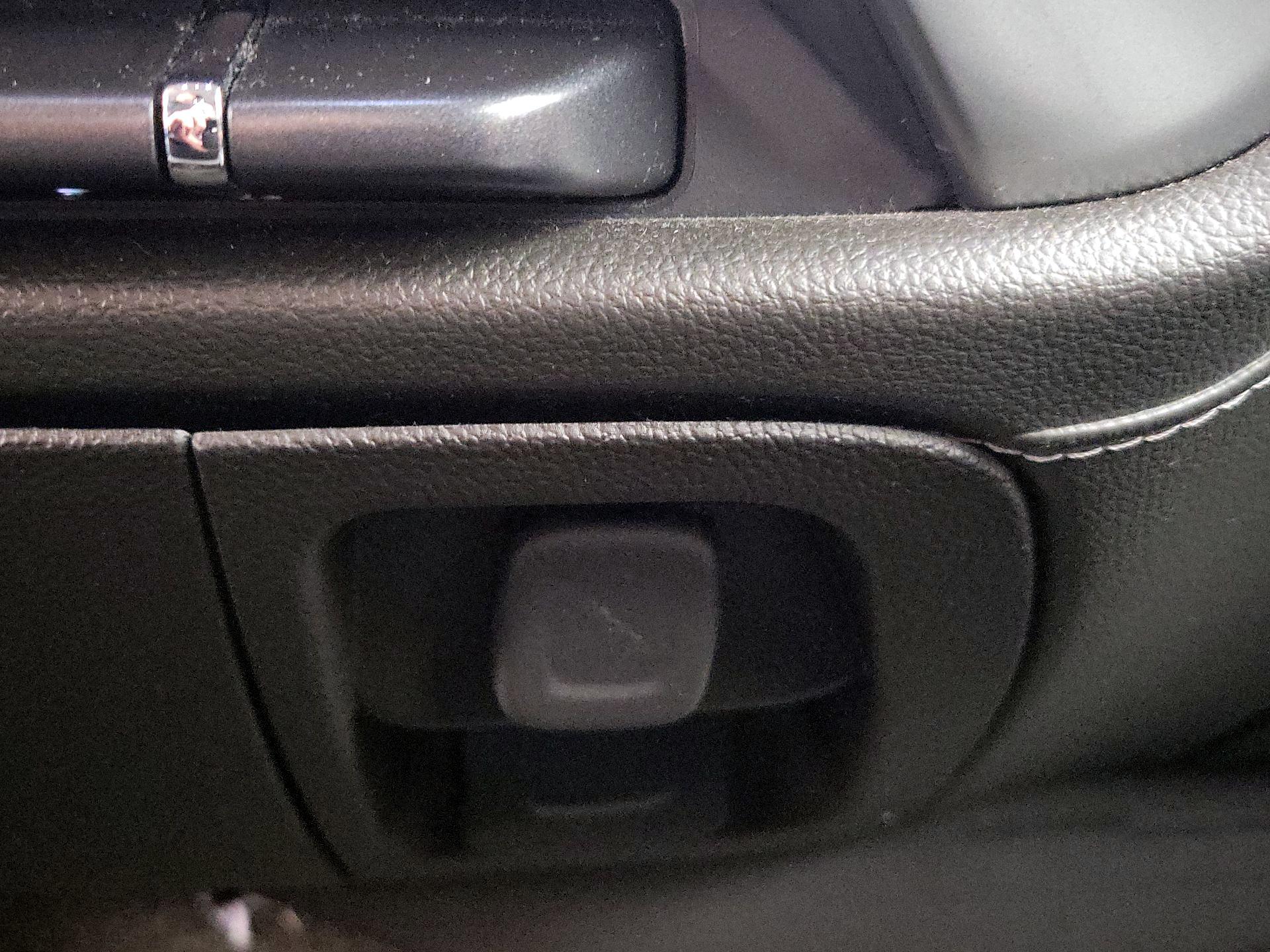 Thumbnail: 2016 Chevrolet Silverado 1500 - 19