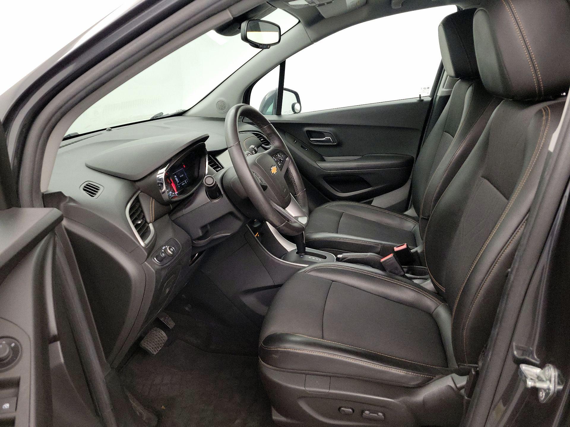 Thumbnail: 2017 Chevrolet Trax - 11