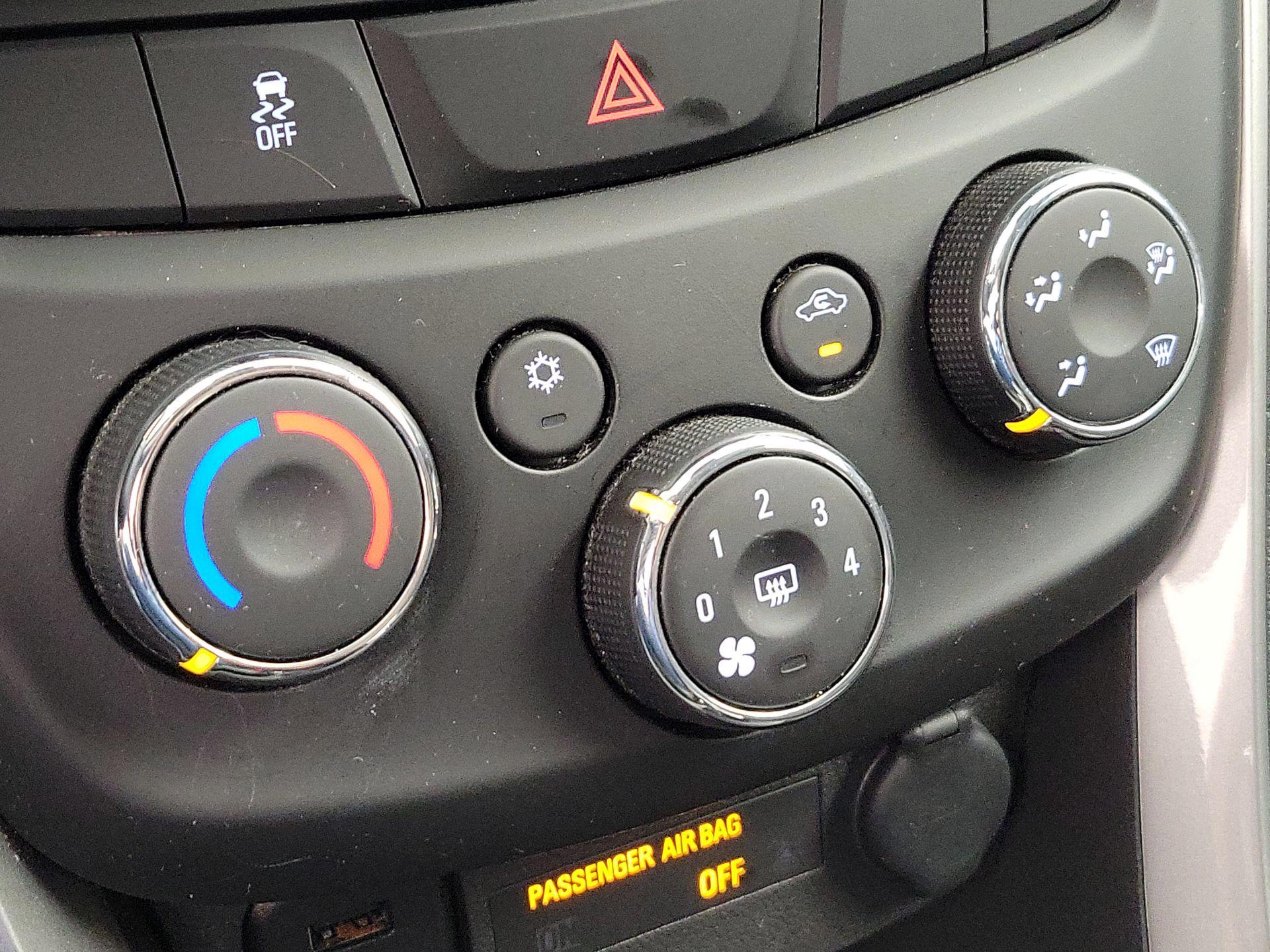 Thumbnail: 2017 Chevrolet Trax - 16