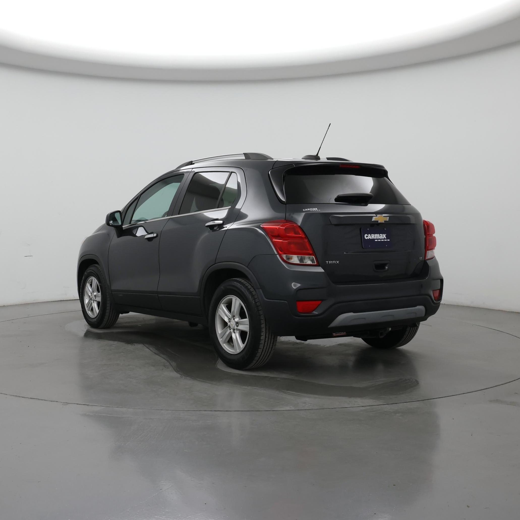 Thumbnail: 2017 Chevrolet Trax - 2