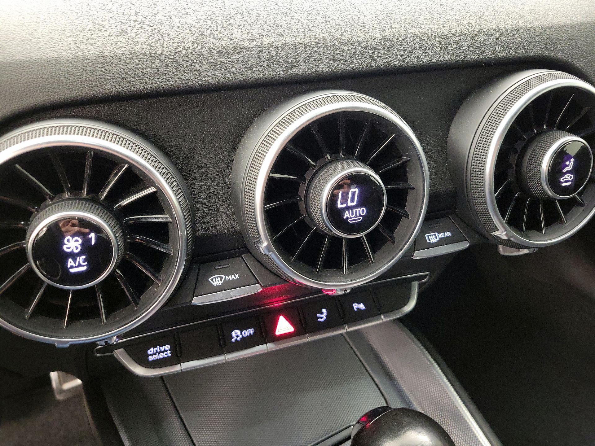 Thumbnail: 2017 Audi TT - 17