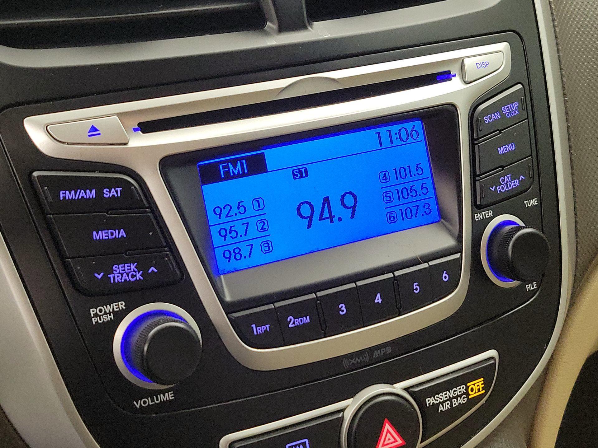 Thumbnail: 2014 Hyundai Accent - 14