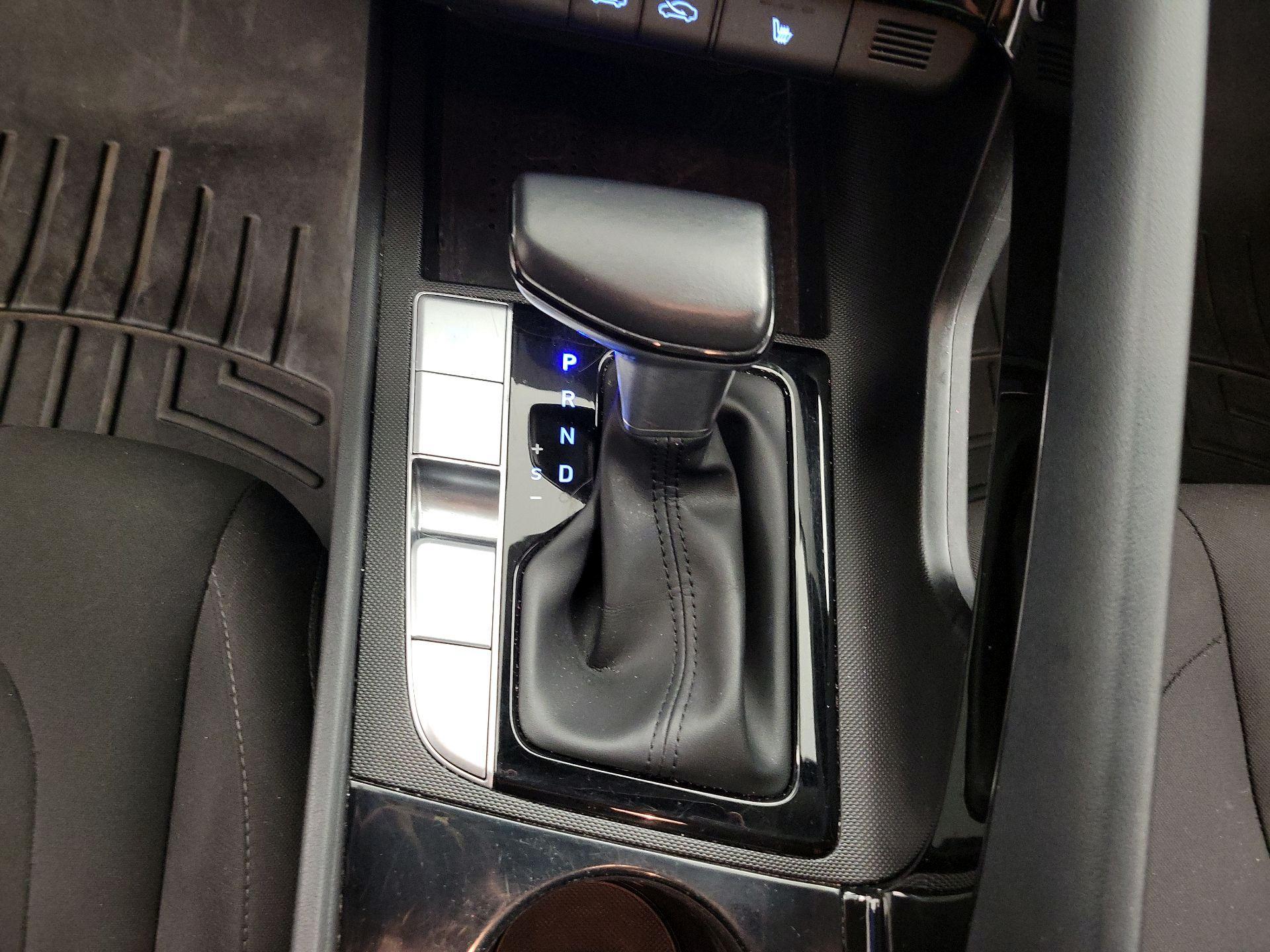 Thumbnail: 2023 Hyundai Elantra - 18