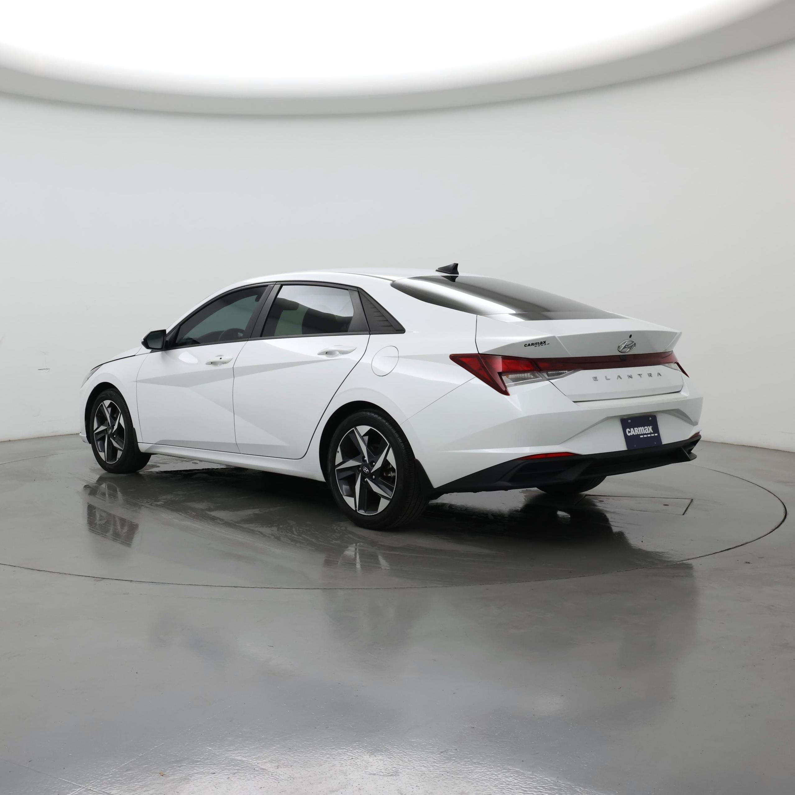 Thumbnail: 2023 Hyundai Elantra - 2