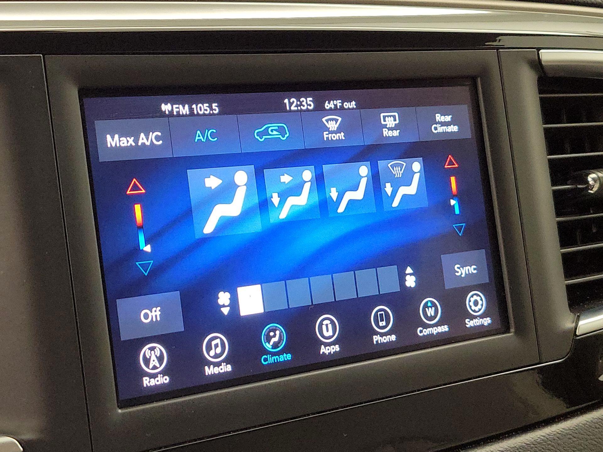 Thumbnail: 2021 Chrysler Voyager - 16