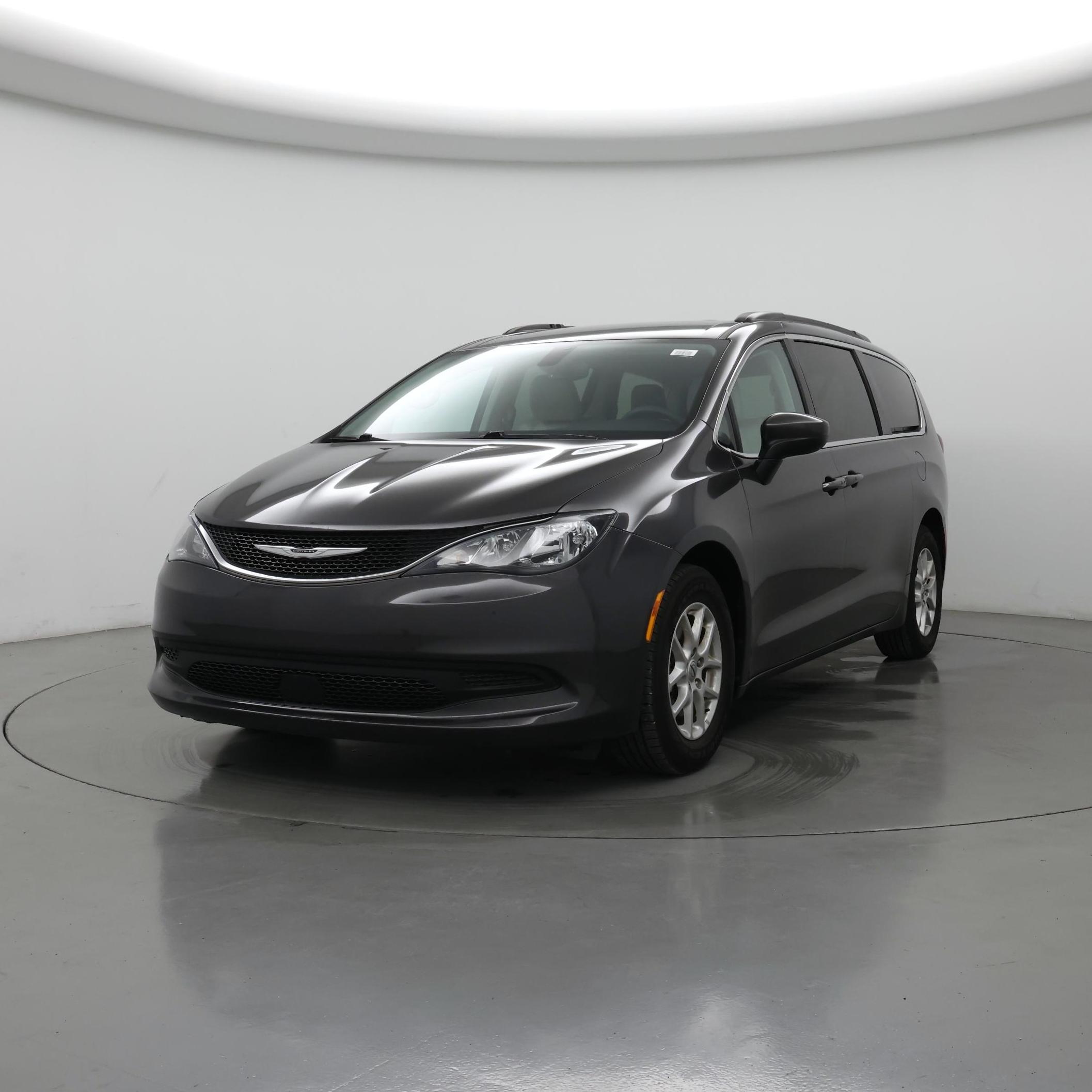 Thumbnail: 2021 Chrysler Voyager - 4