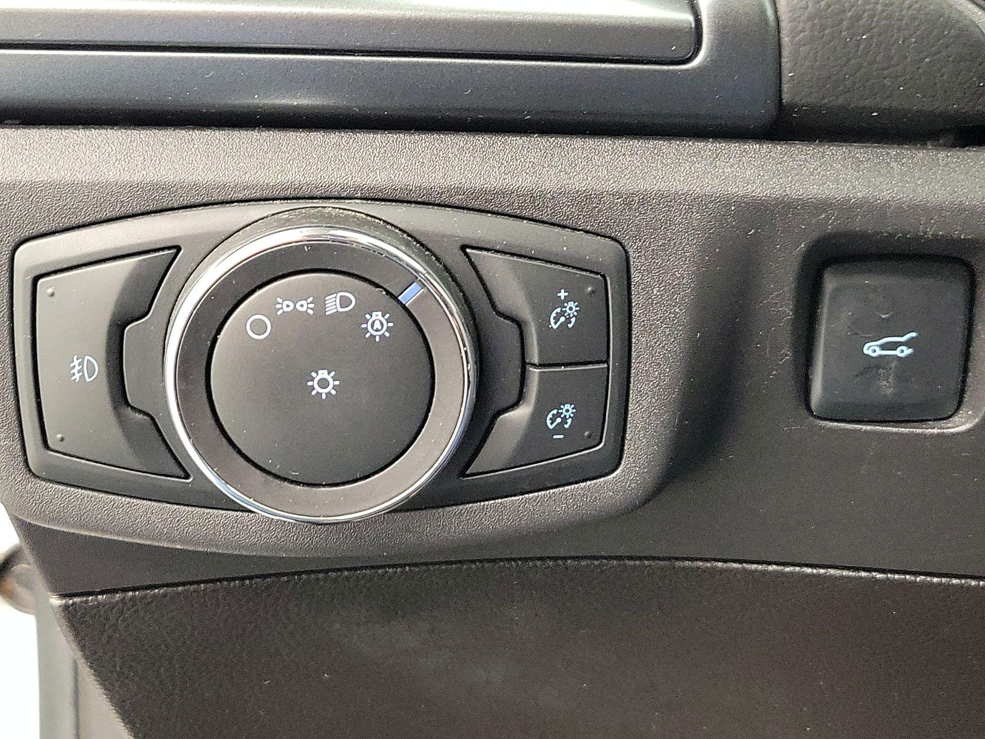 Thumbnail: 2014 Ford Fusion - 13