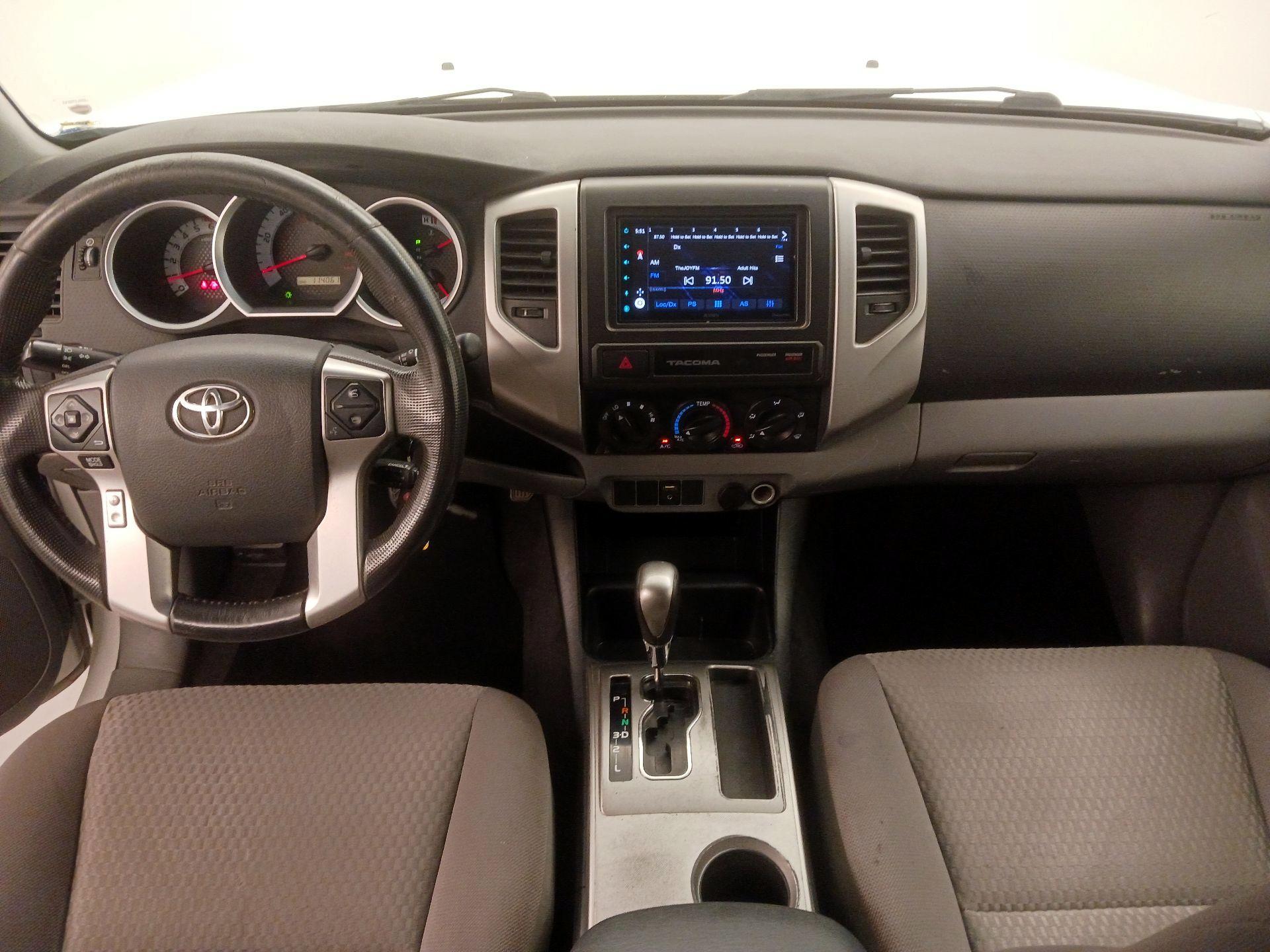 Thumbnail: 2015 Toyota Tacoma - 9