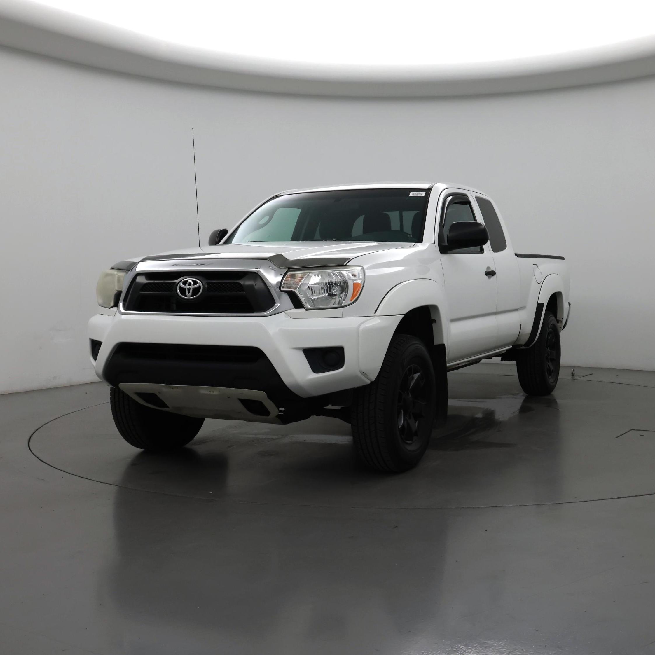 Thumbnail: 2015 Toyota Tacoma - 4