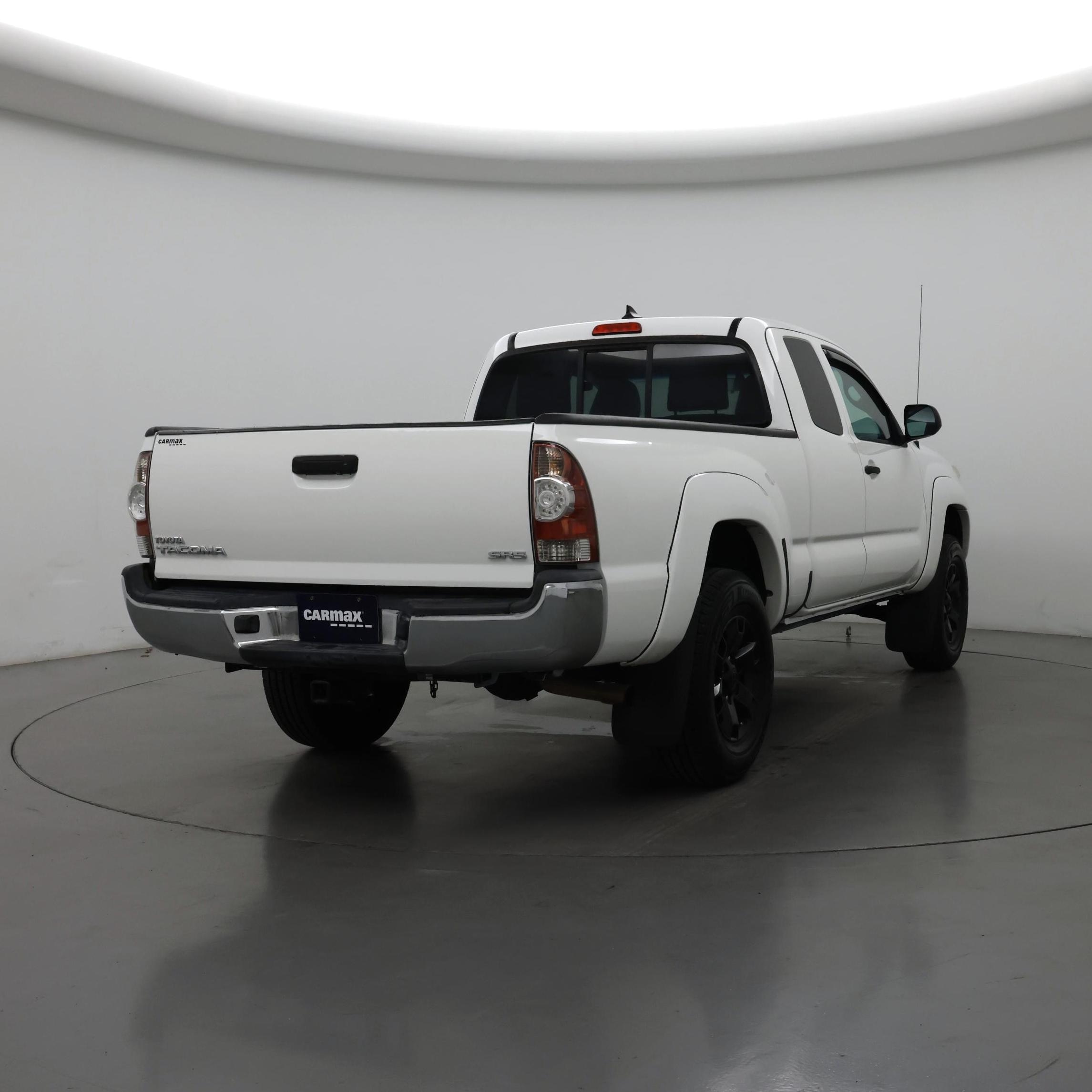 Thumbnail: 2015 Toyota Tacoma - 8