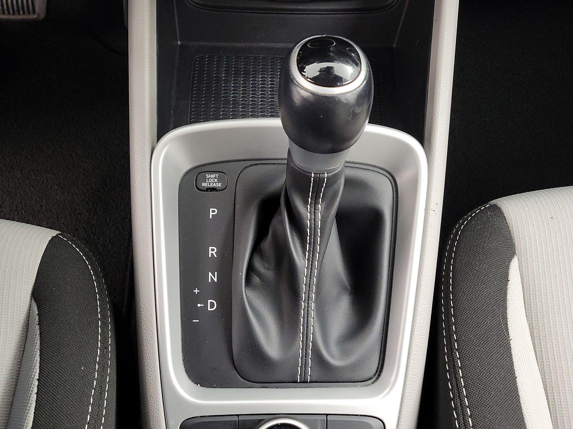 Thumbnail: 2023 Hyundai Venue - 17