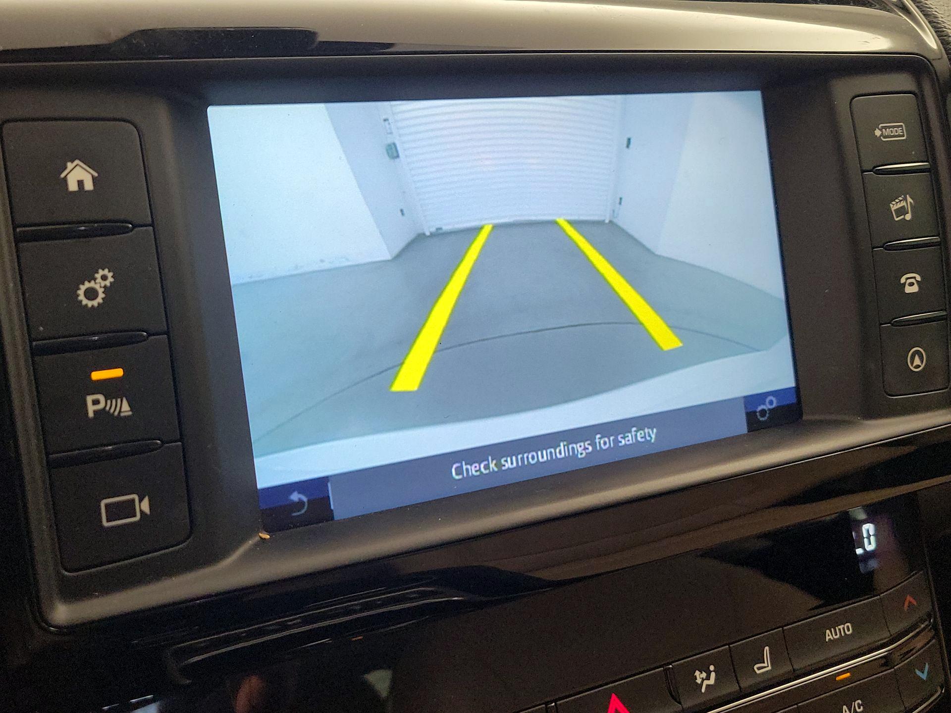 Thumbnail: 2018 Jaguar XE - 15