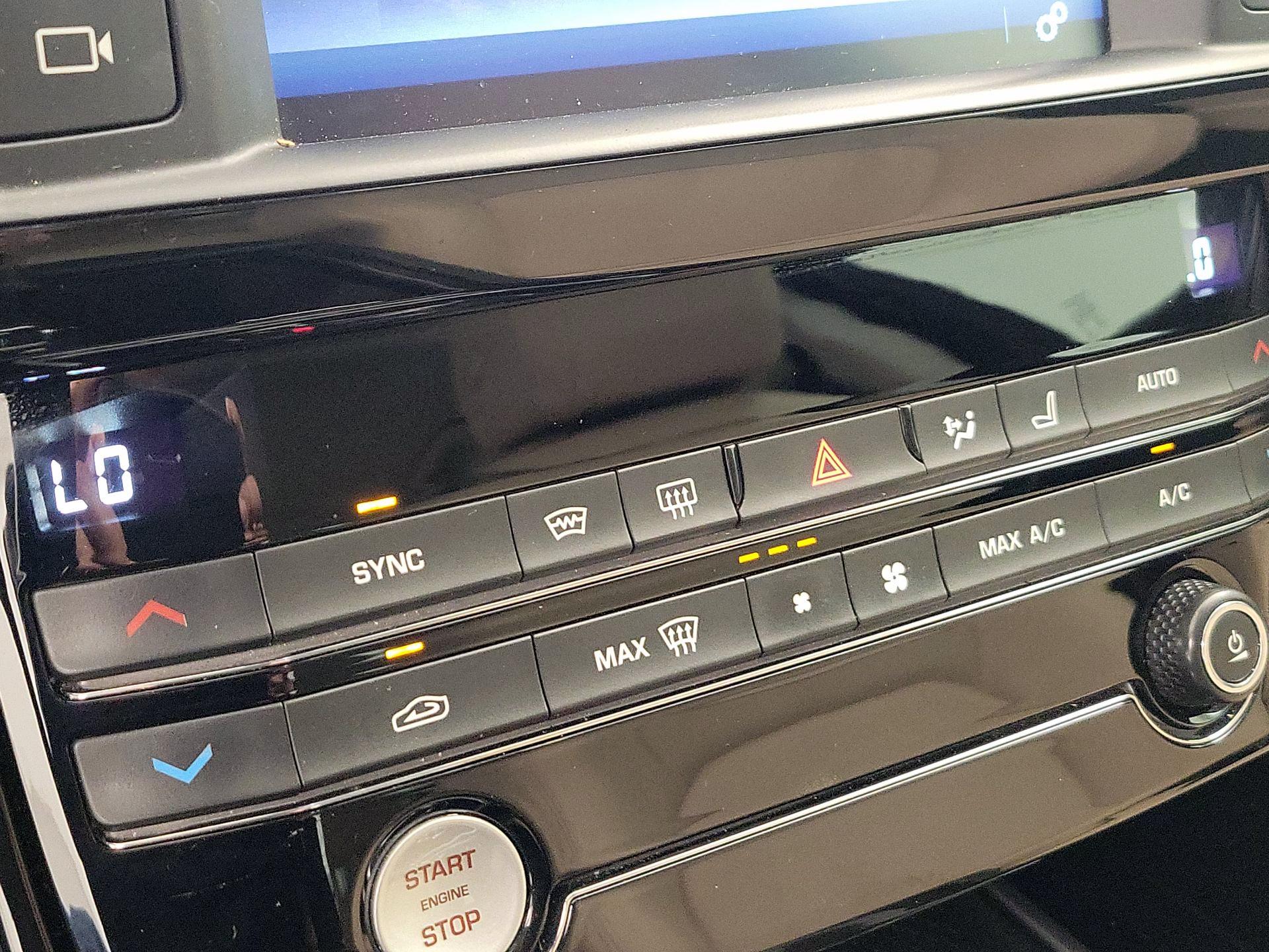 Thumbnail: 2018 Jaguar XE - 17