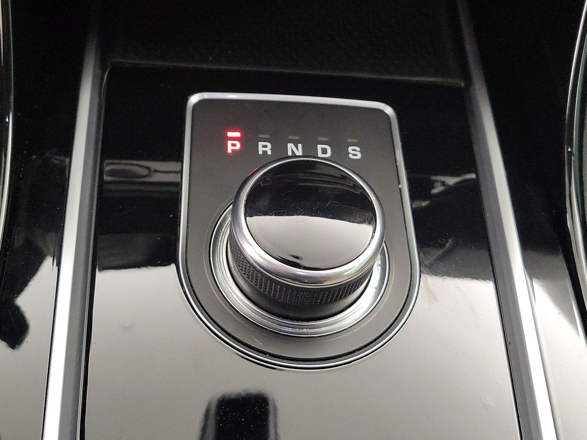 Thumbnail: 2018 Jaguar XE - 18