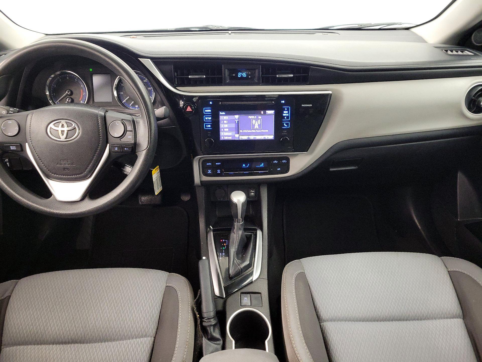 Thumbnail: 2017 Toyota Corolla - 9